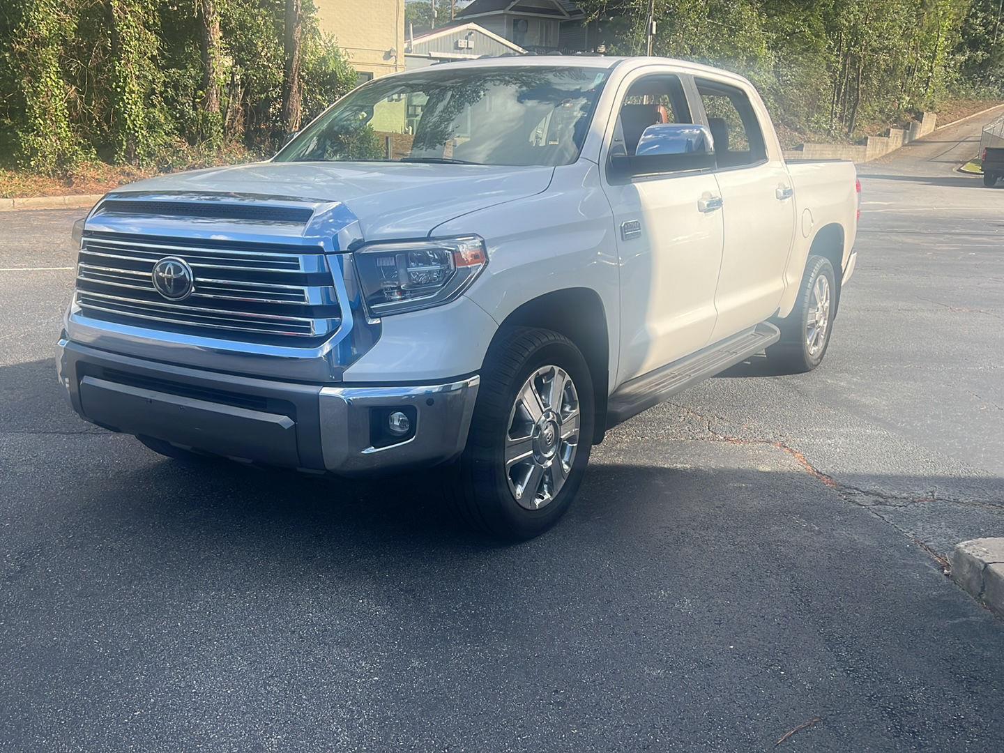 2020 Toyota Tundra 1794 Edition CrewMax photo 3