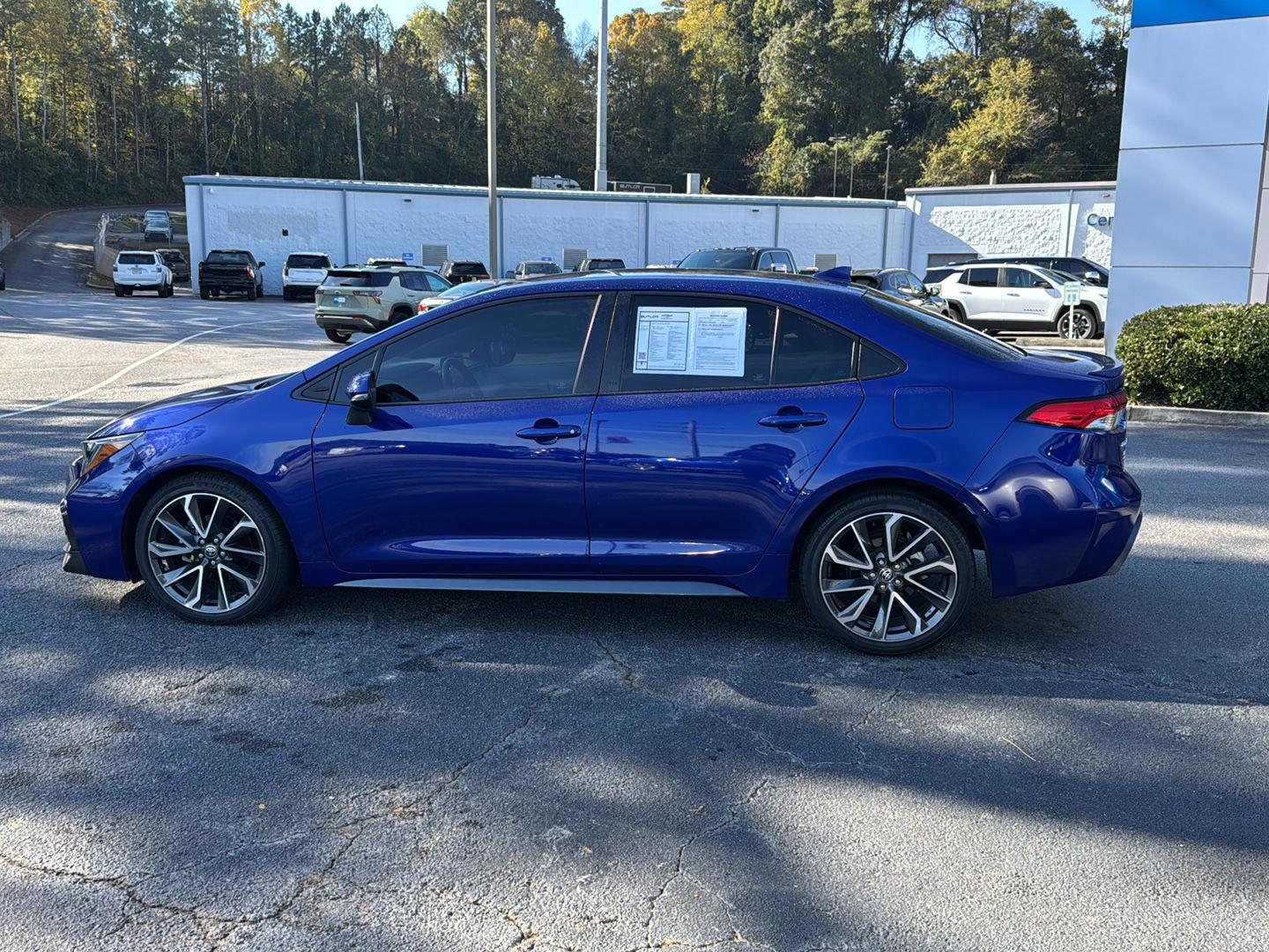 2022 Toyota Corolla SE photo 2