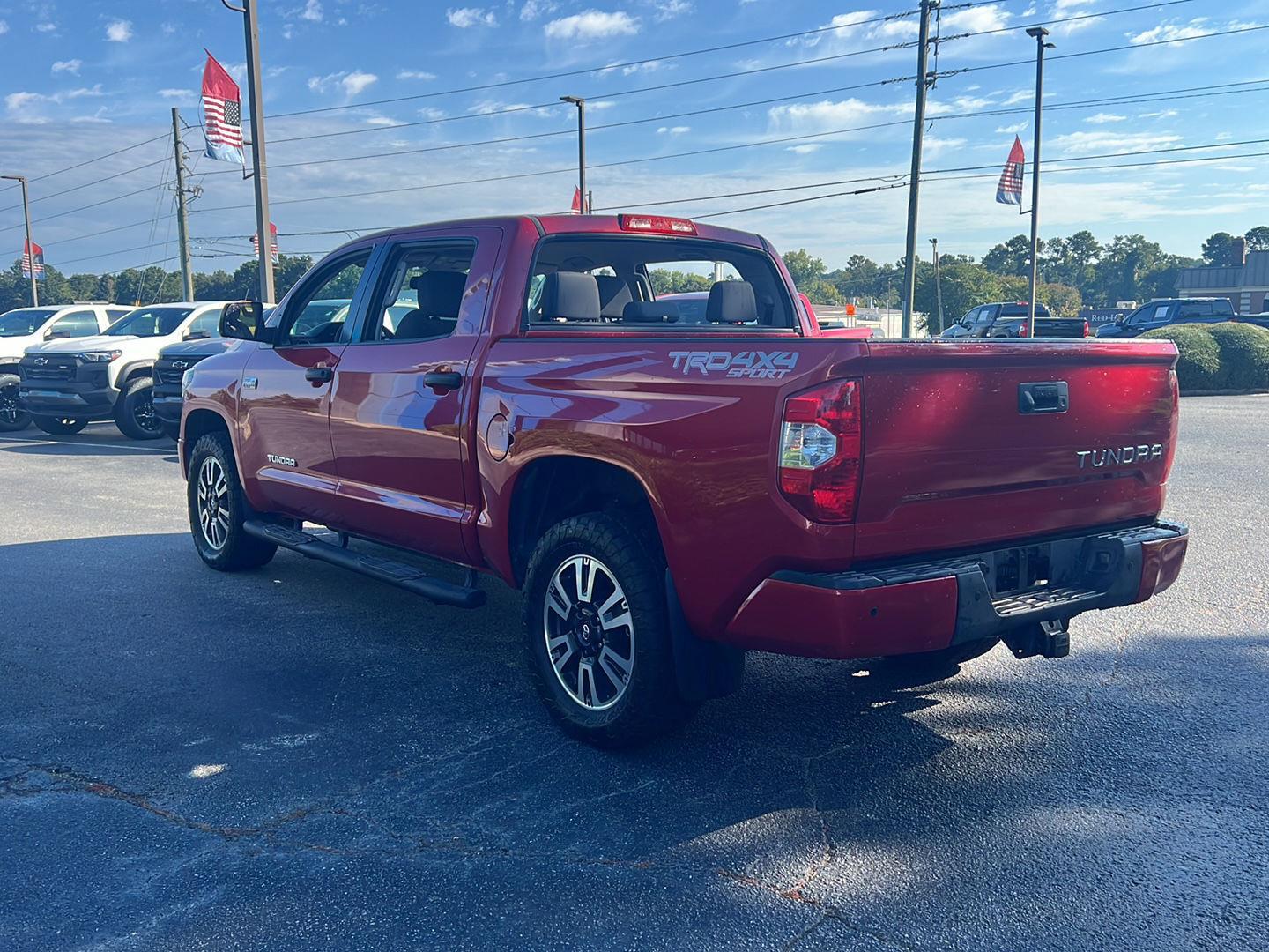 2019 Toyota Tundra SR5 CrewMax photo 3