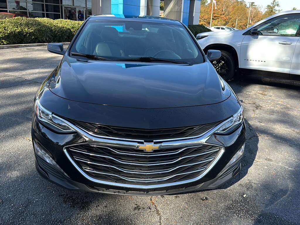 2024 Chevrolet Malibu Premier 2LT photo 4