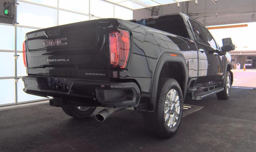 2022 Gmc Sierra 2500 HD Denali photo 2