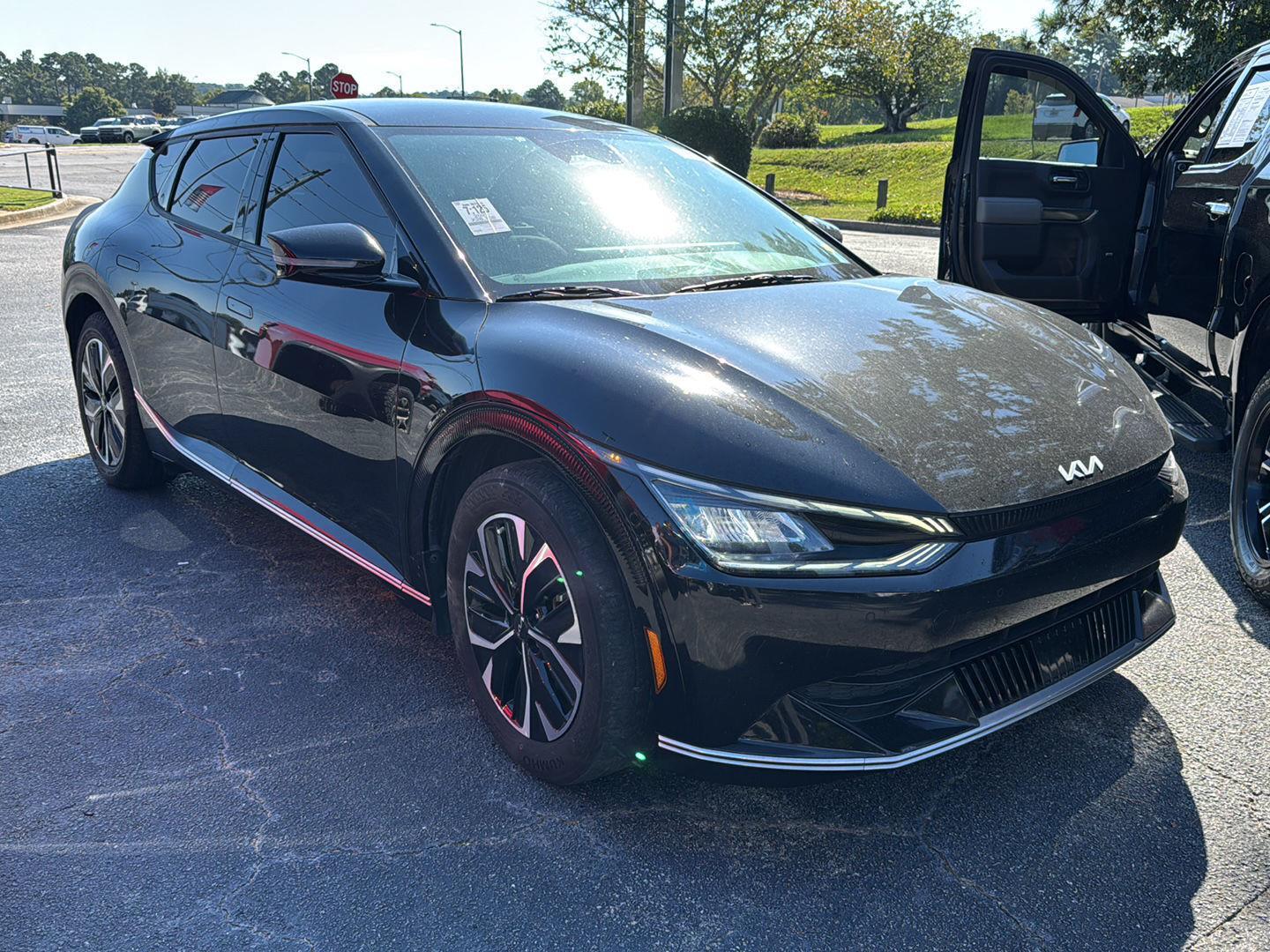 2022 Kia EV6 Wind photo 3