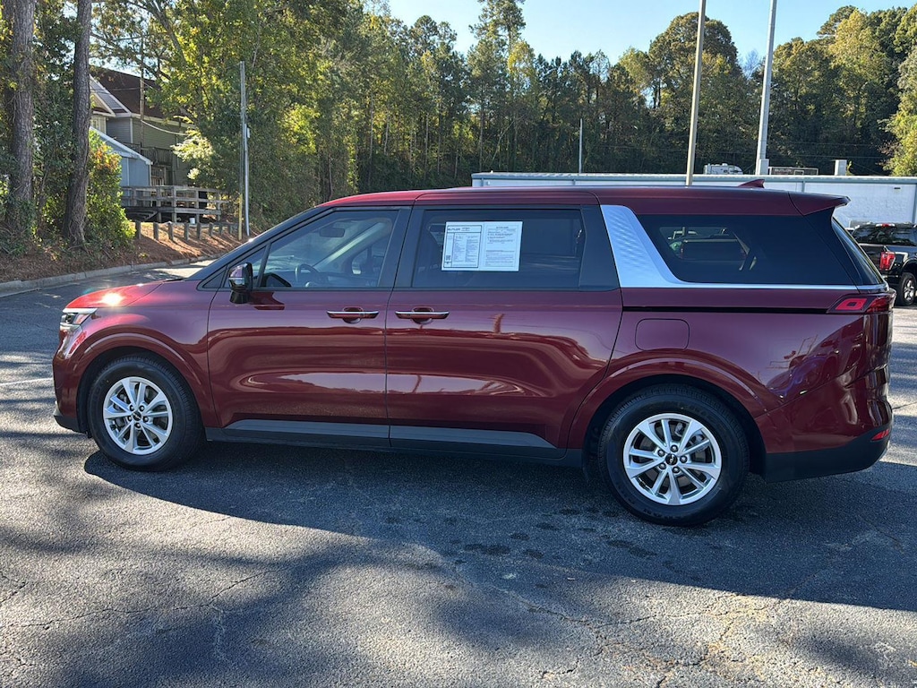 Used 2023 Kia Carnival LX Van