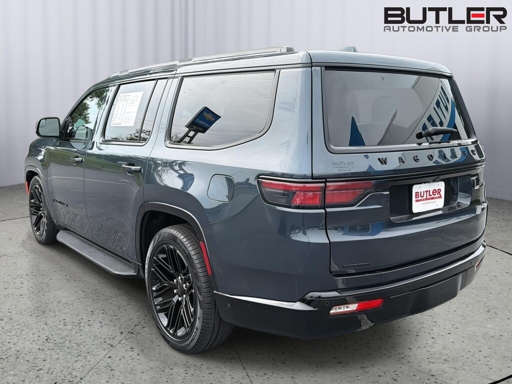 Used 2023 Jeep Wagoneer Series II Carbide SUV