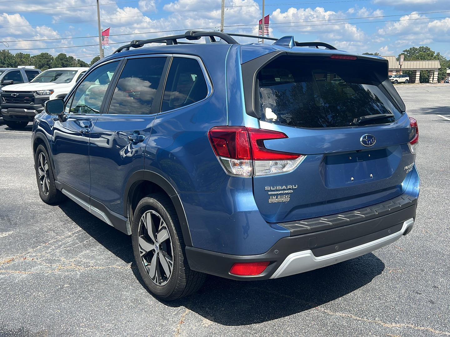2020 Subaru Forester Touring photo 4