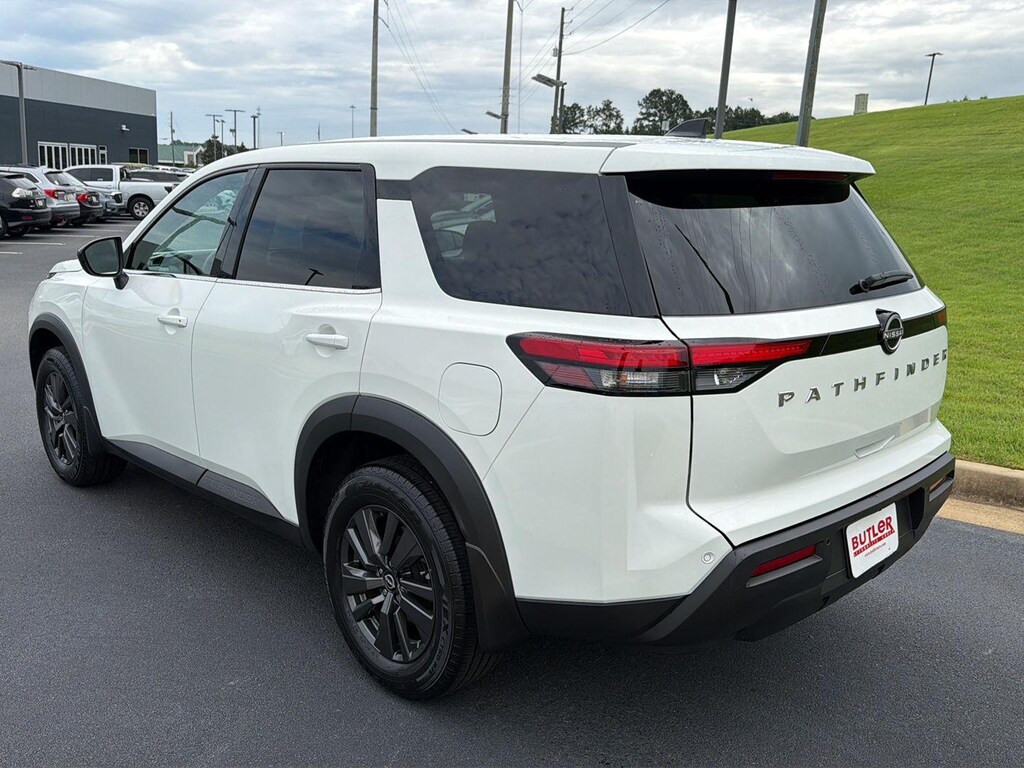 Used 2024 Nissan Pathfinder S SUV