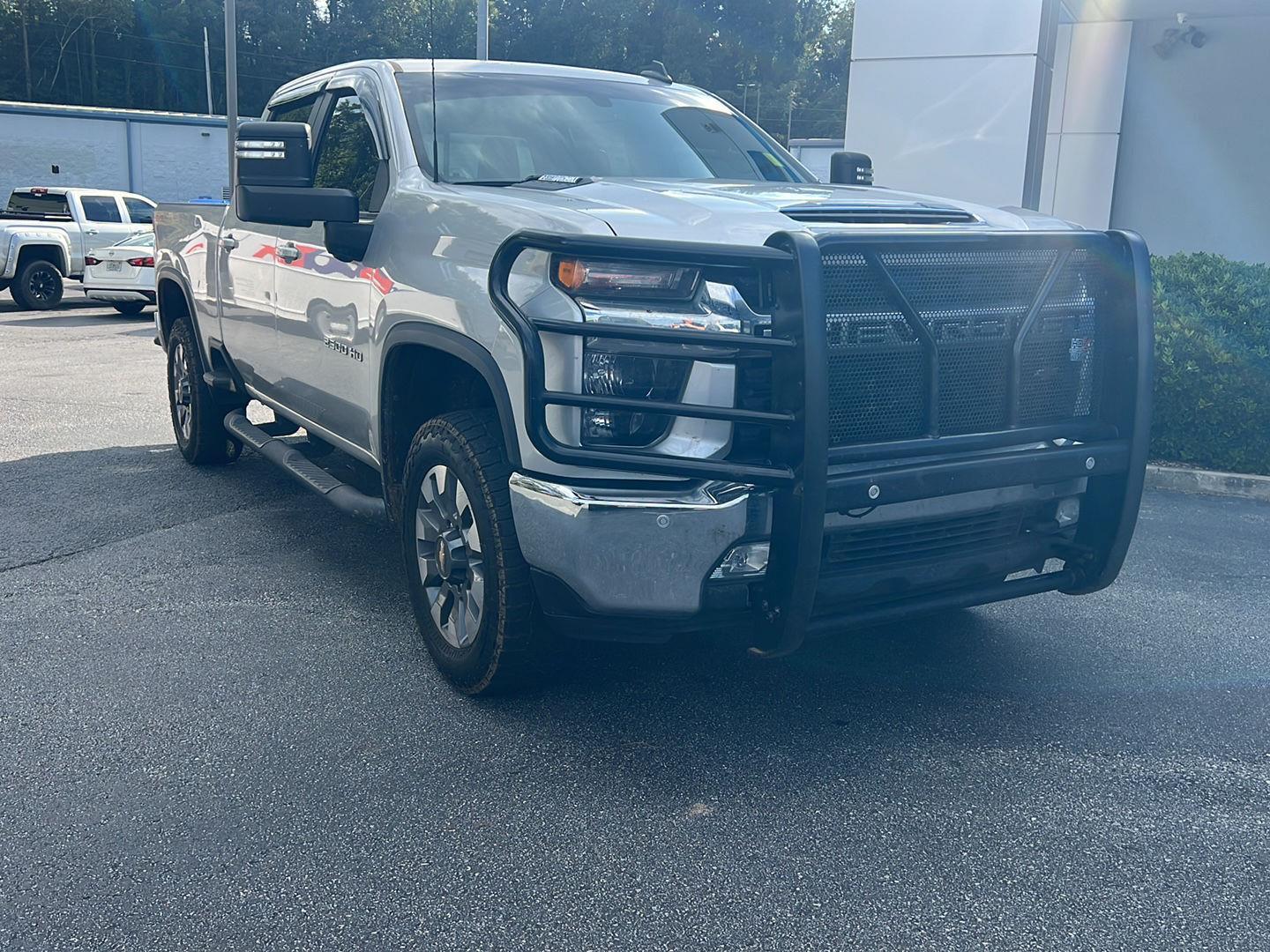2022 Chevrolet Silverado 2500HD LT photo 3