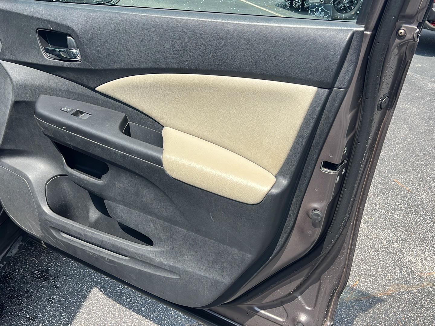 2016 Honda CR-V EX photo 3