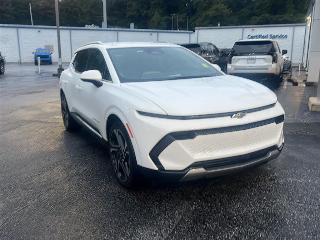 2025 Chevrolet Equinox EV 1LT photo 3
