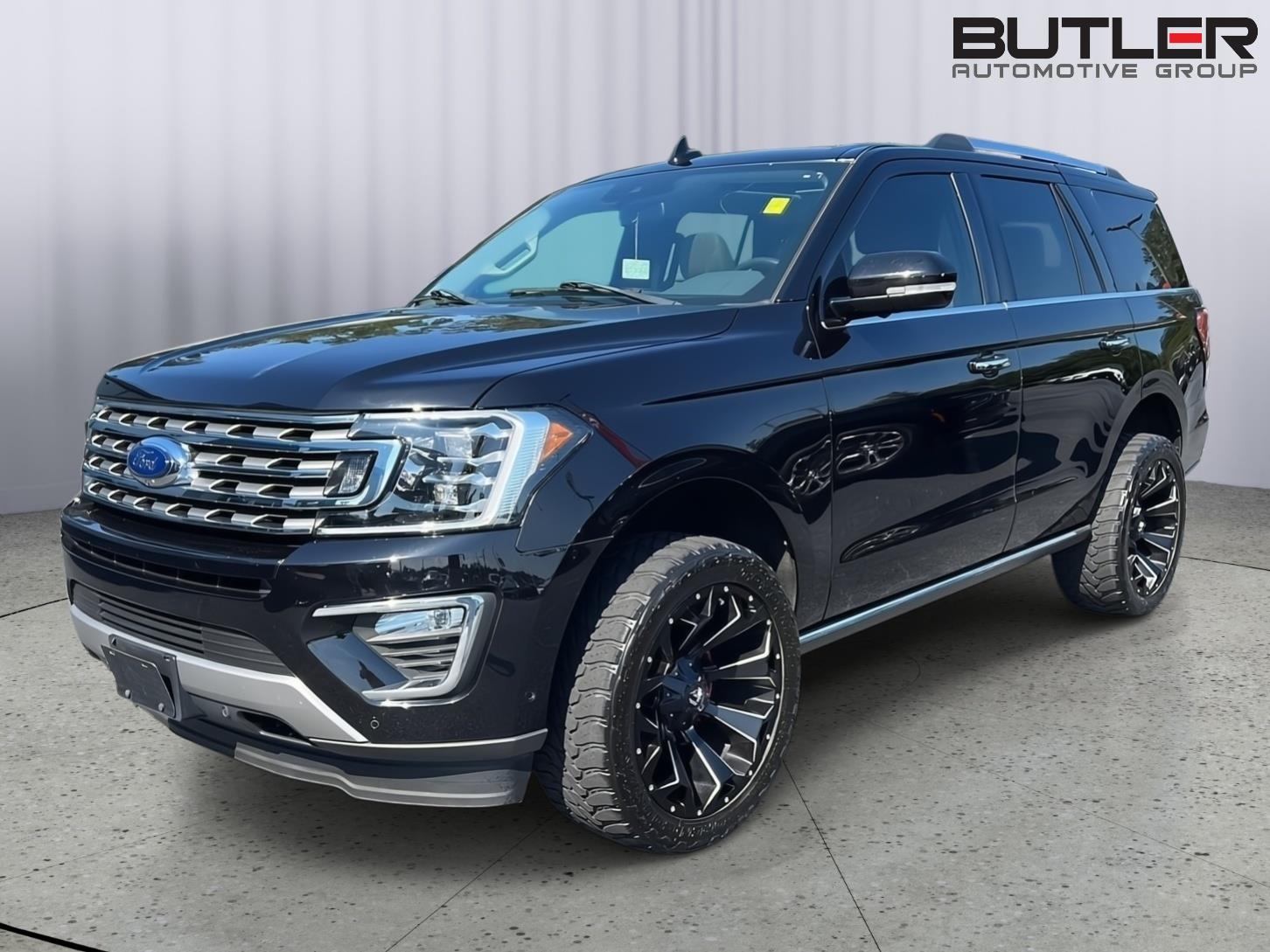 2021 Ford Expedition Limited's photo