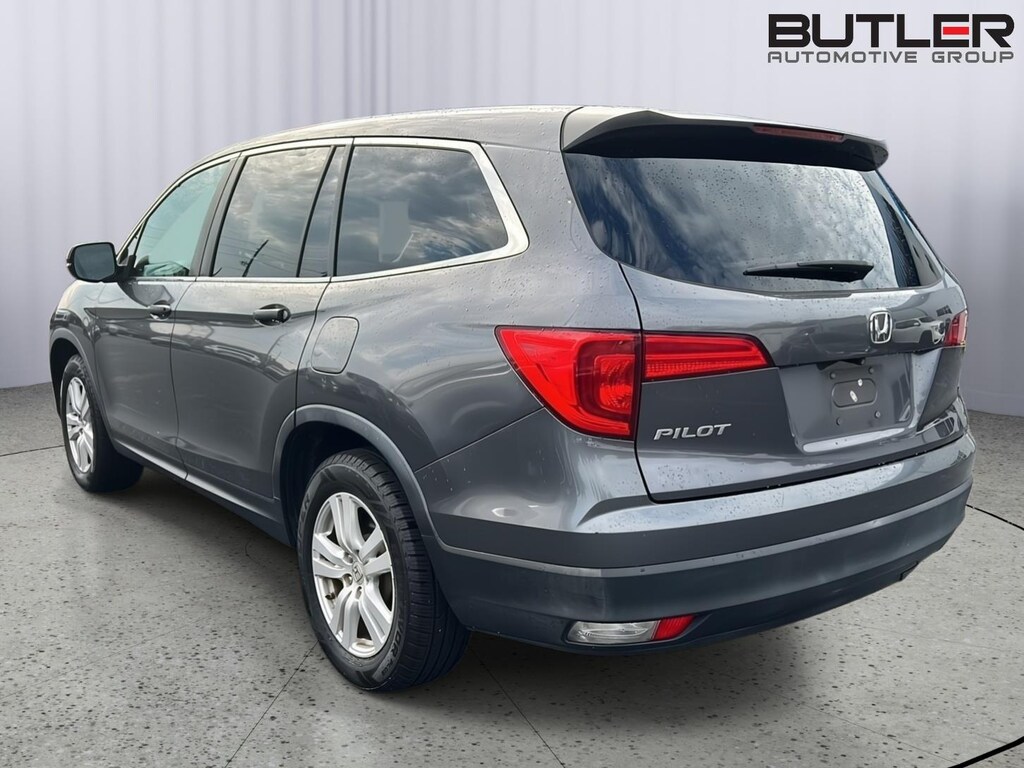 Used 2017 Honda Pilot LX SUV
