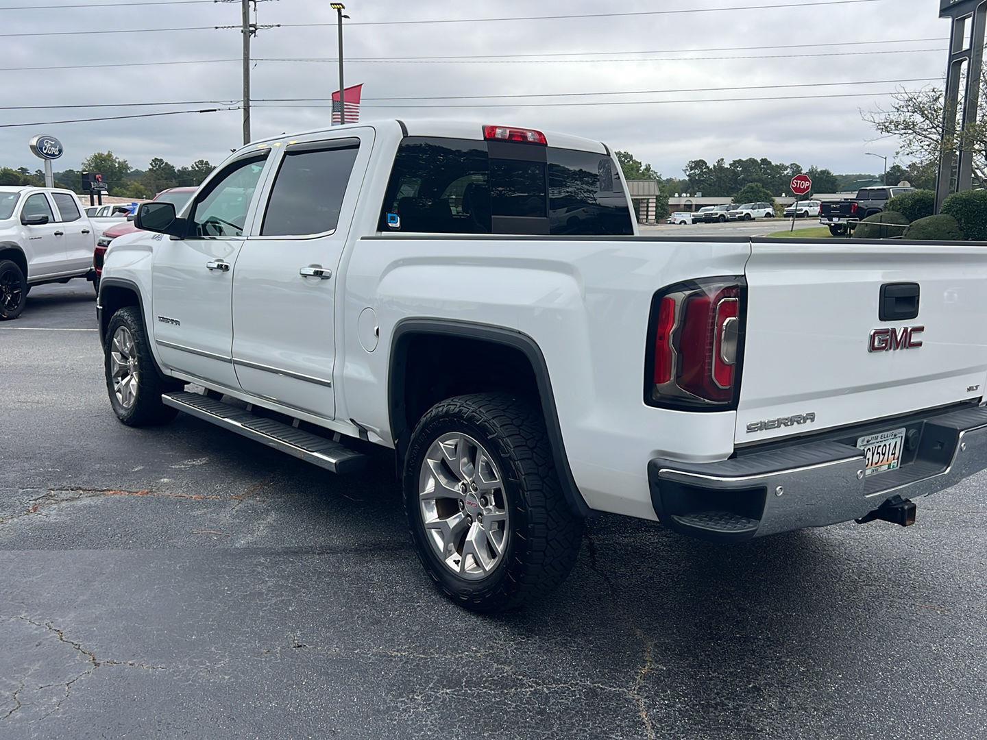 2017 Gmc Sierra 1500 SLT photo 2