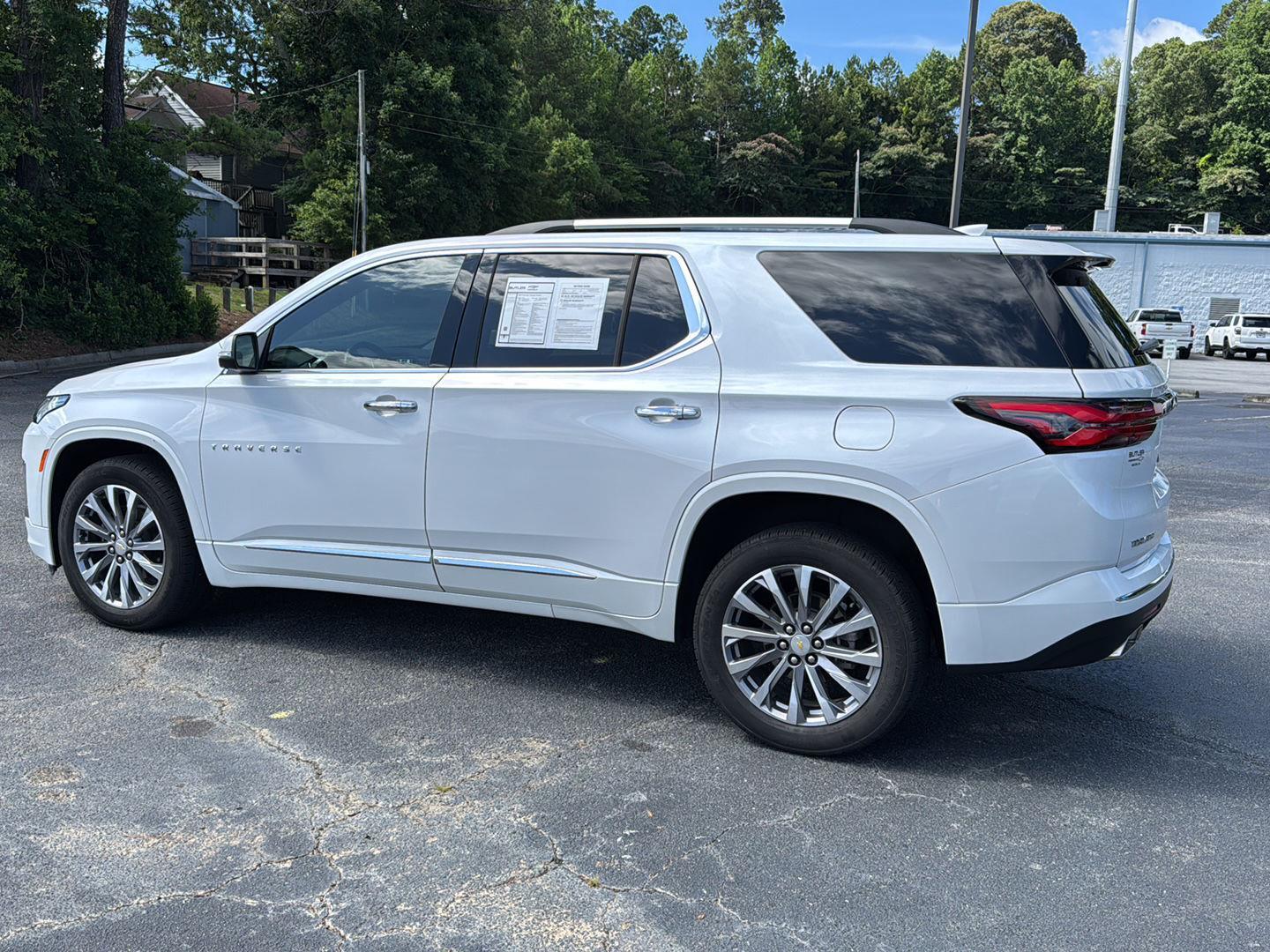 2023 Chevrolet Traverse Premier photo 3