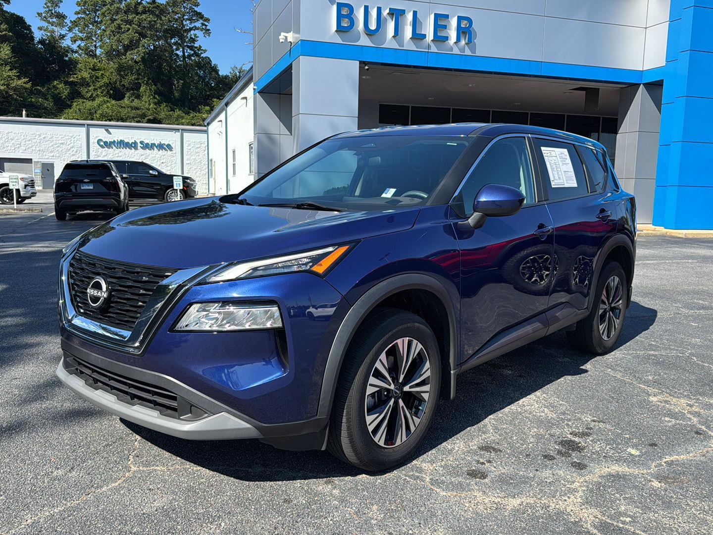 2023 Nissan Rogue SV photo 2