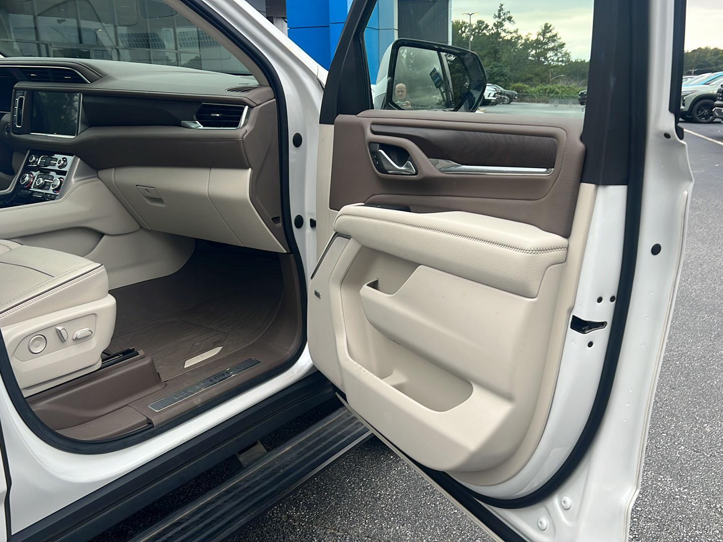 2022 Gmc Yukon Denali photo 3