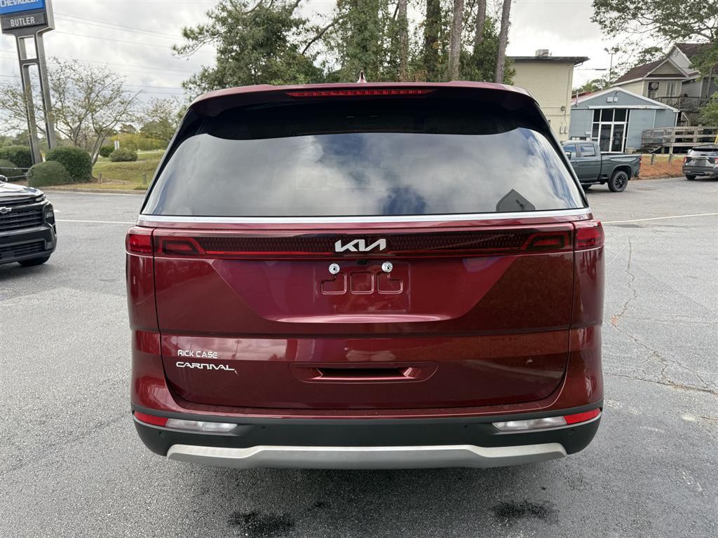 2023 Kia Carnival LX photo 2