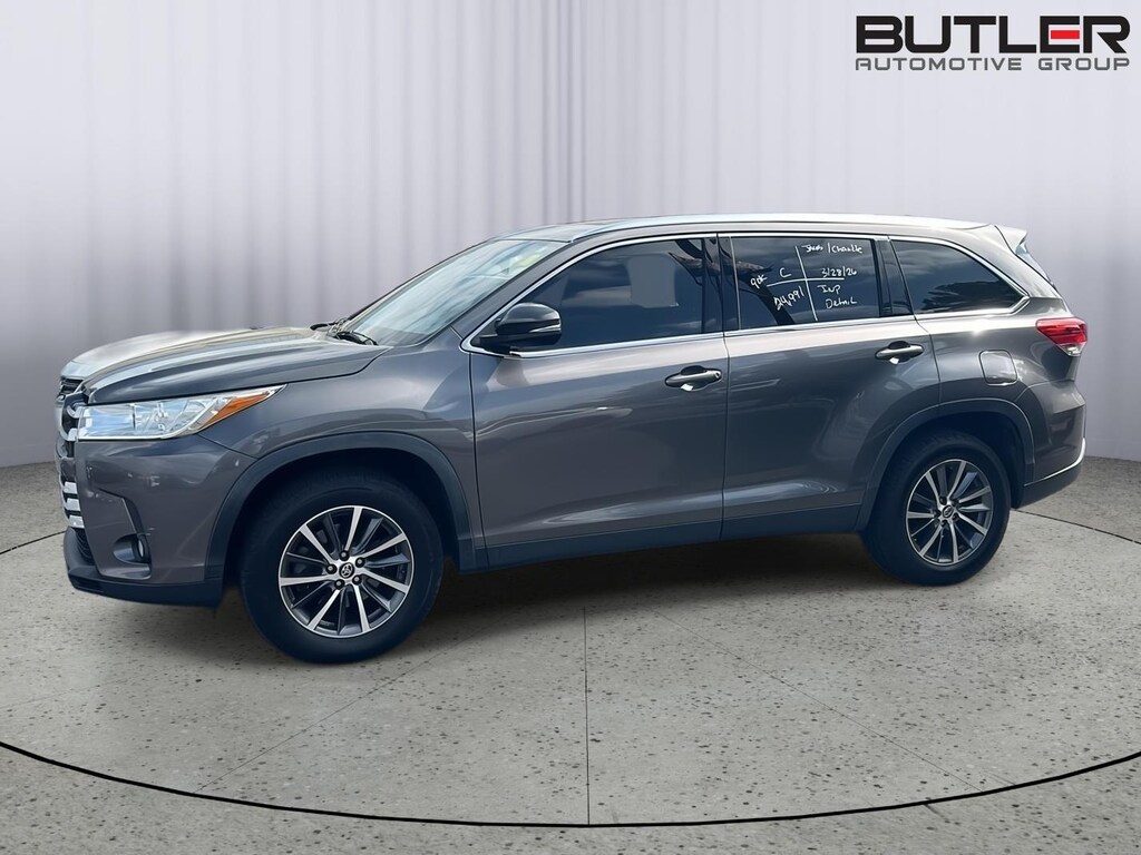 Used 2019 Toyota Highlander XLE SUV