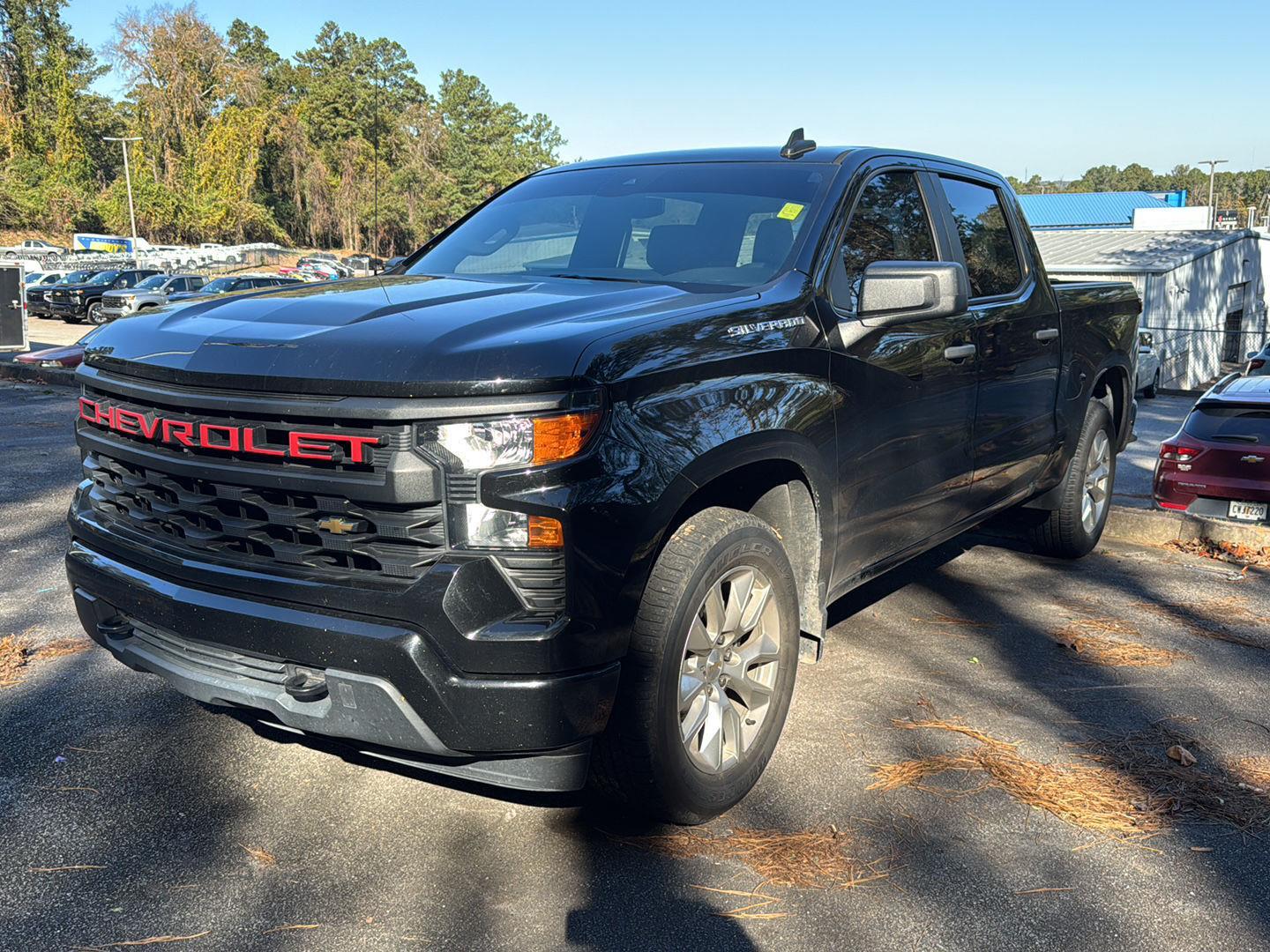 2023 Chevrolet Silverado 1500 Custom photo 2