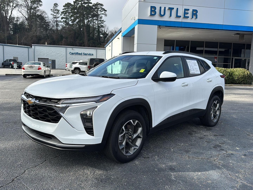 Used 2024 Chevrolet Trax LT SUV