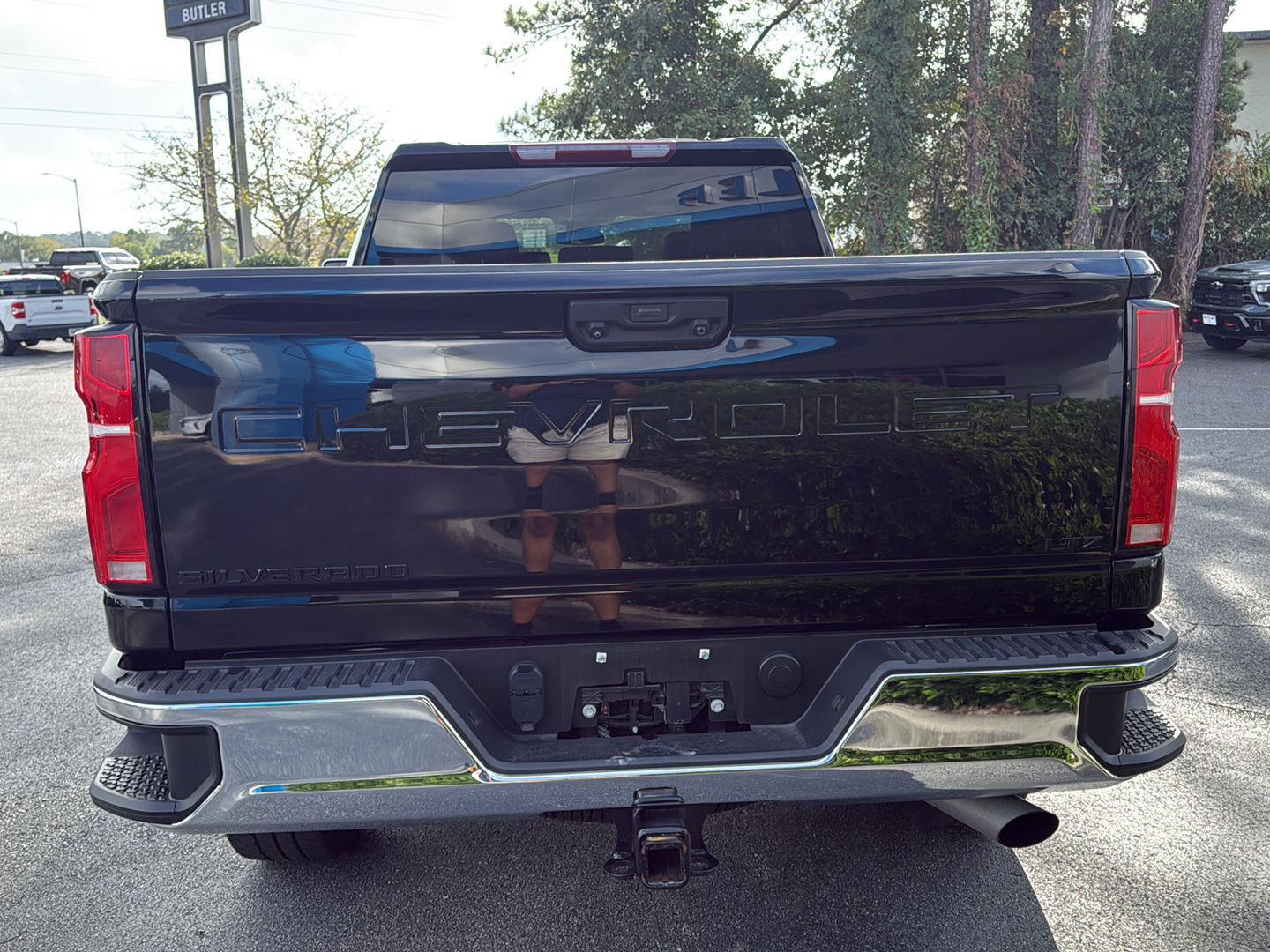 2024 Chevrolet Silverado 2500HD LTZ photo 4