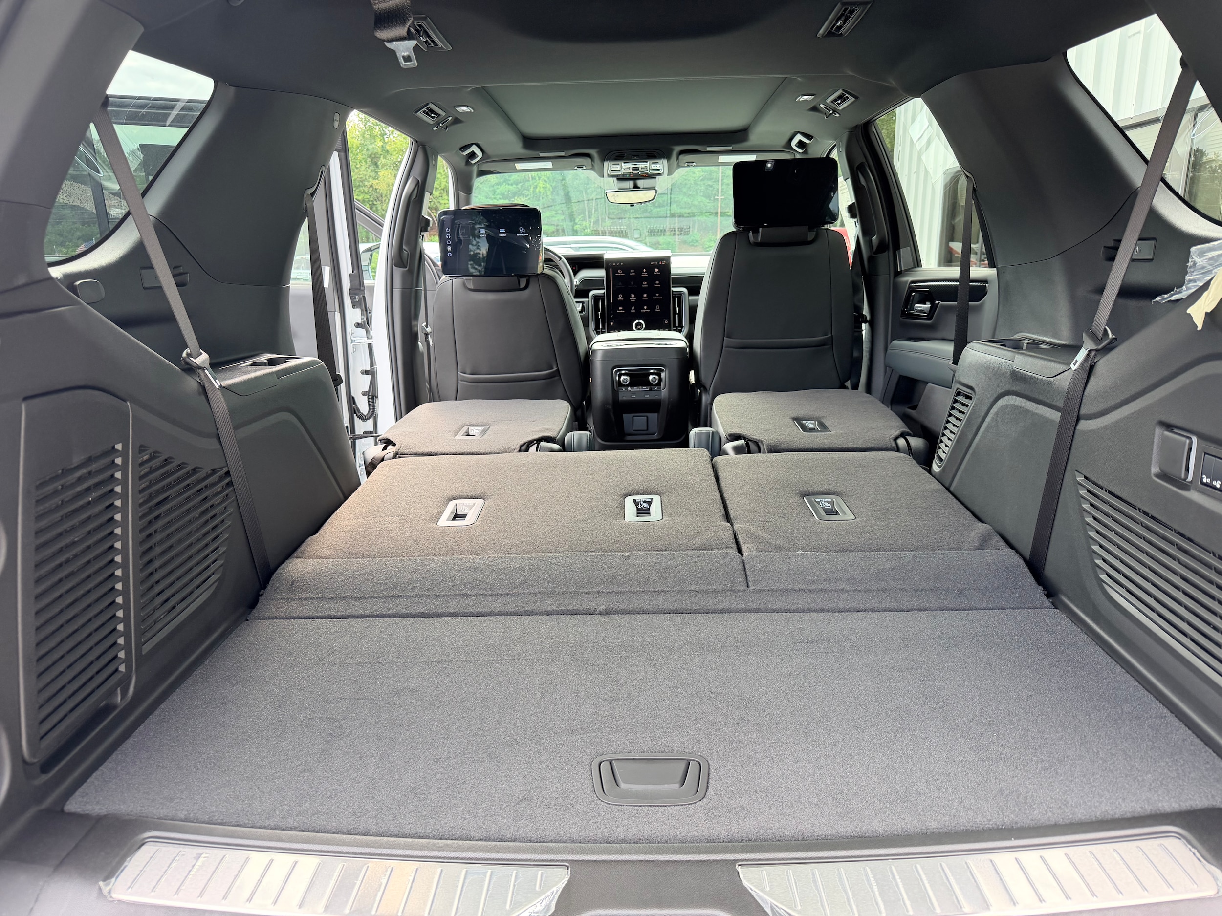 2026 GMC Yukon AT4 - Photo 35