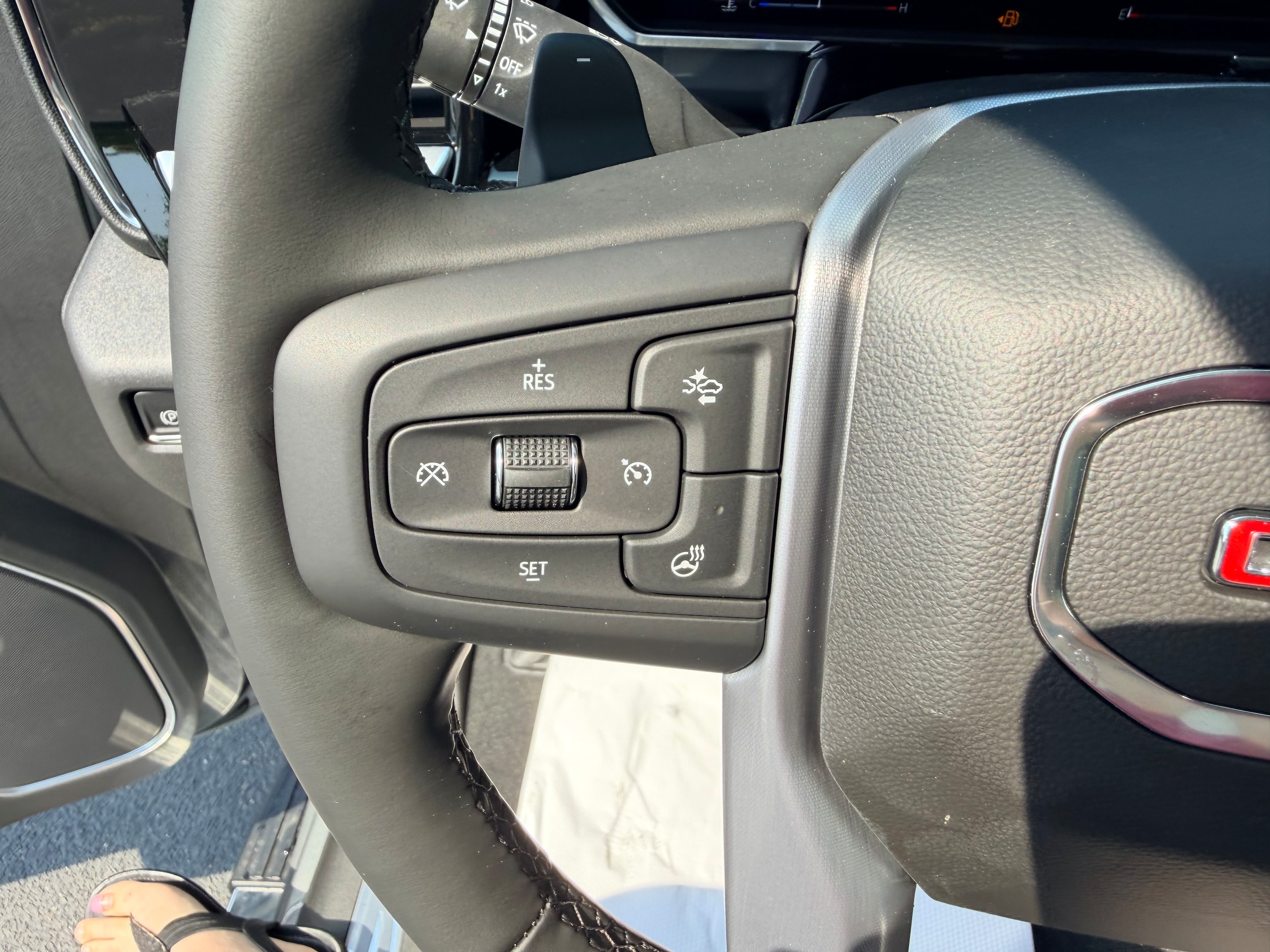2026 GMC Sierra 1500 SLT - Photo 12