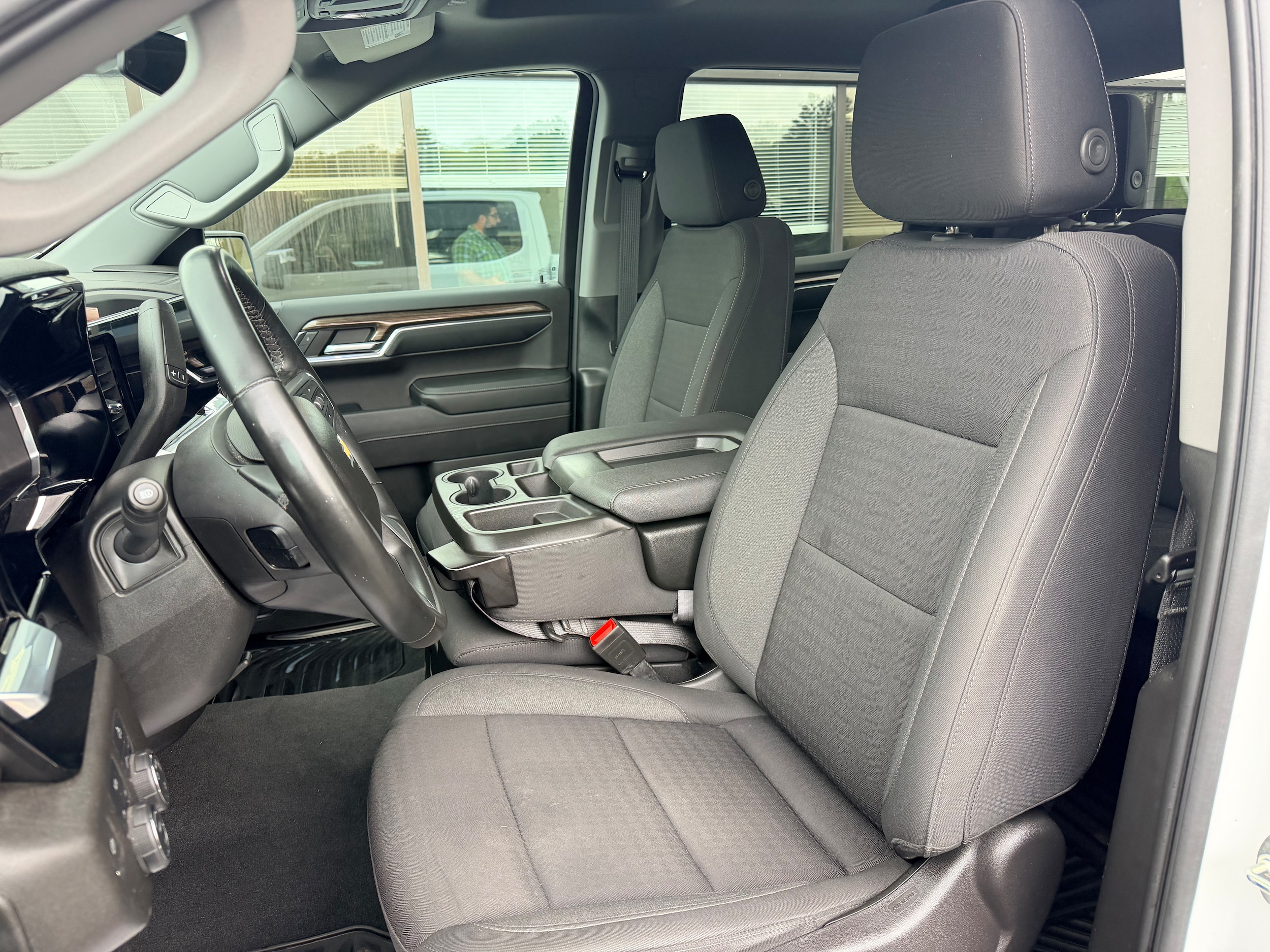 2023 Chevrolet Silverado 1500 LT - Photo 8