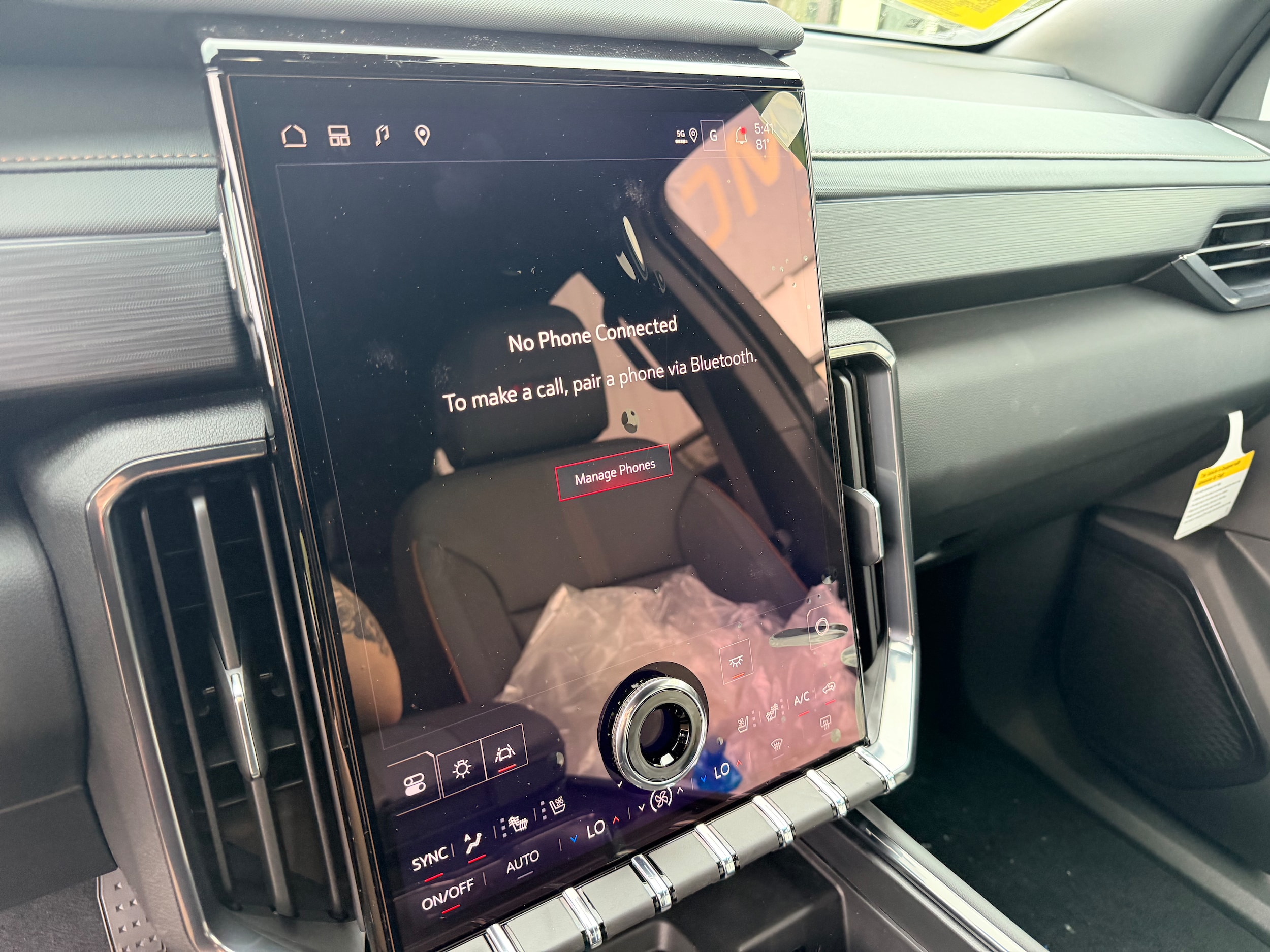 2027 GMC Acadia AT4 - Photo 24