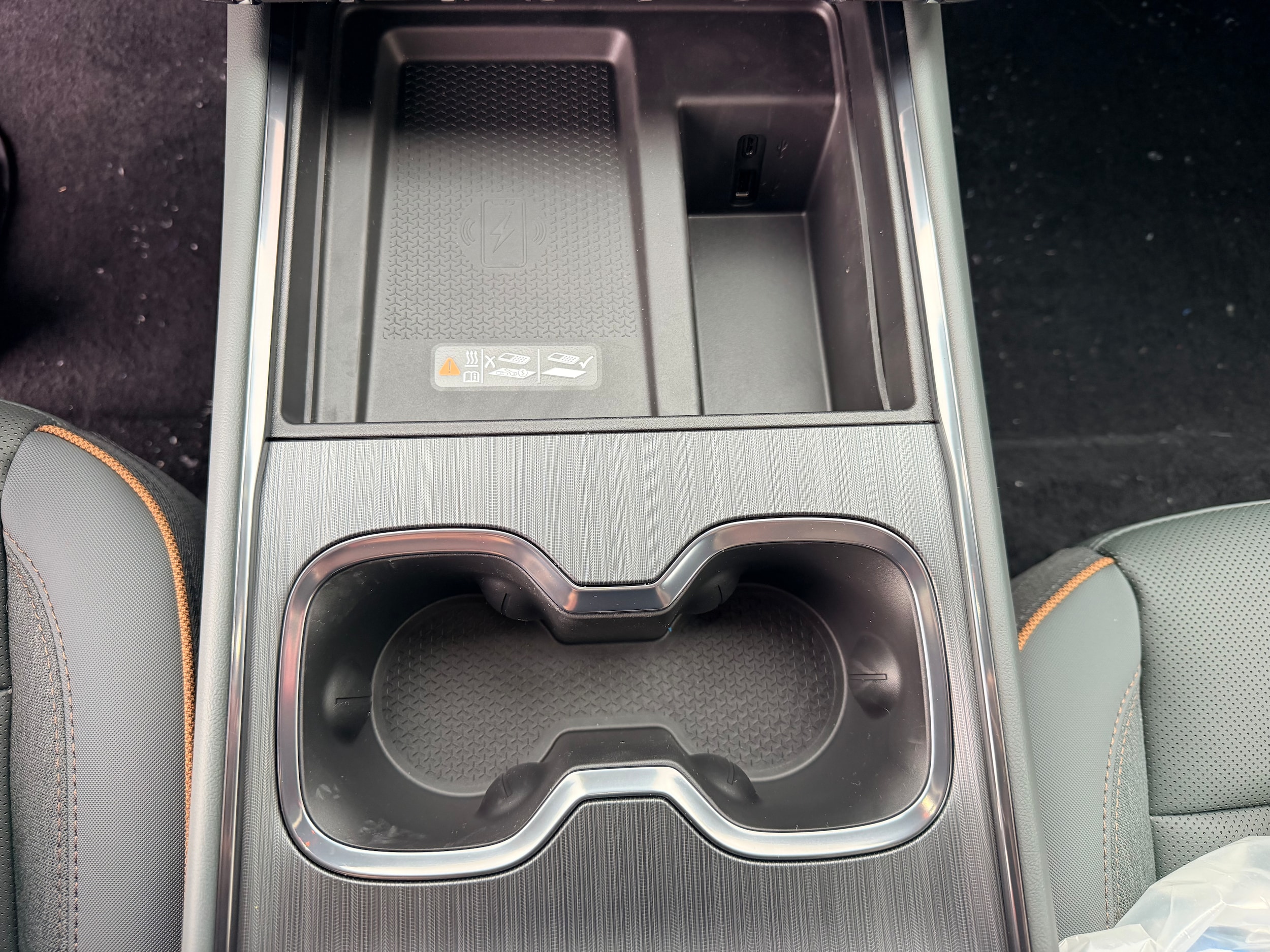 2027 GMC Acadia AT4 - Photo 16