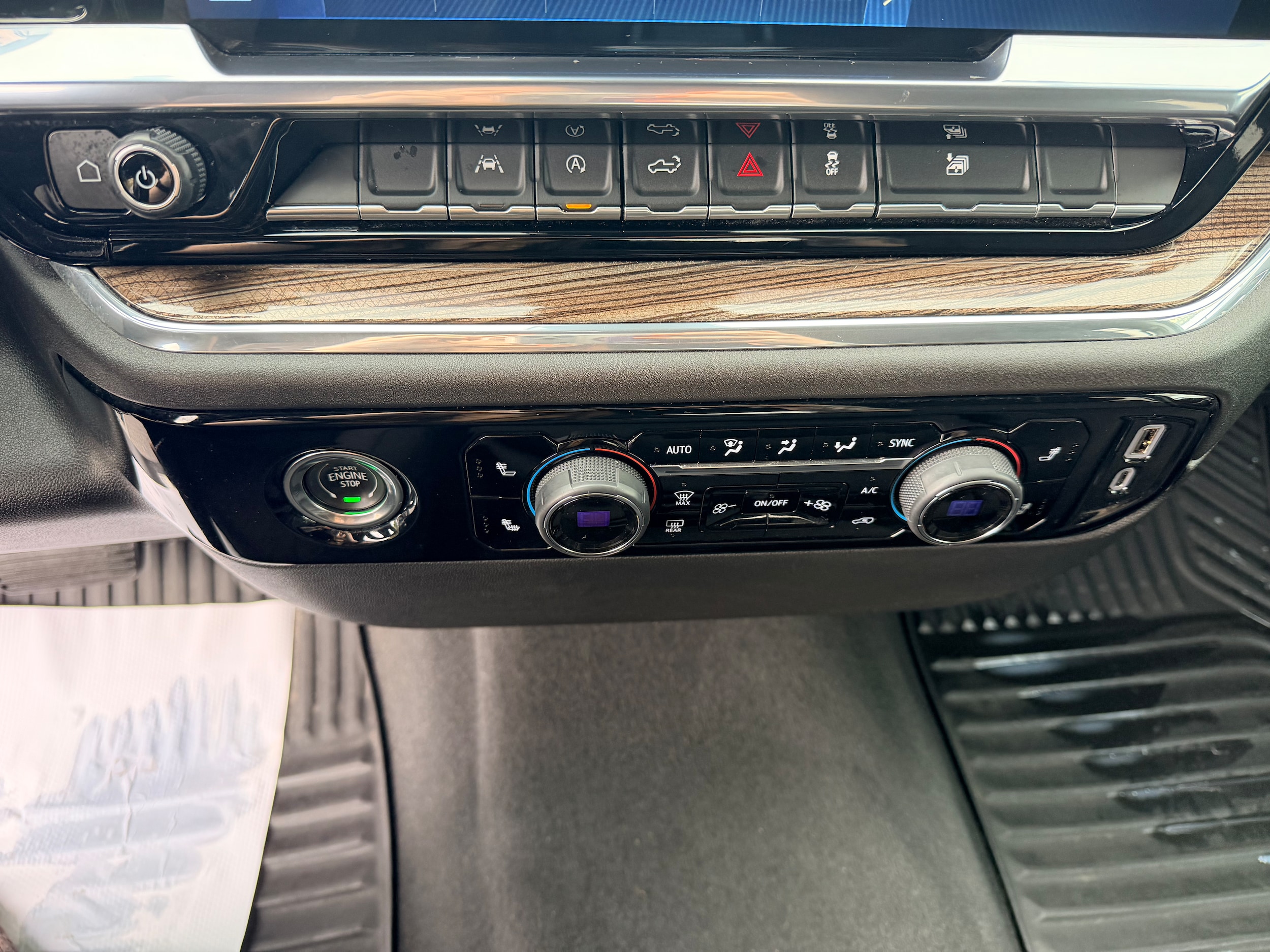 2023 Chevrolet Silverado 1500 LT - Photo 17