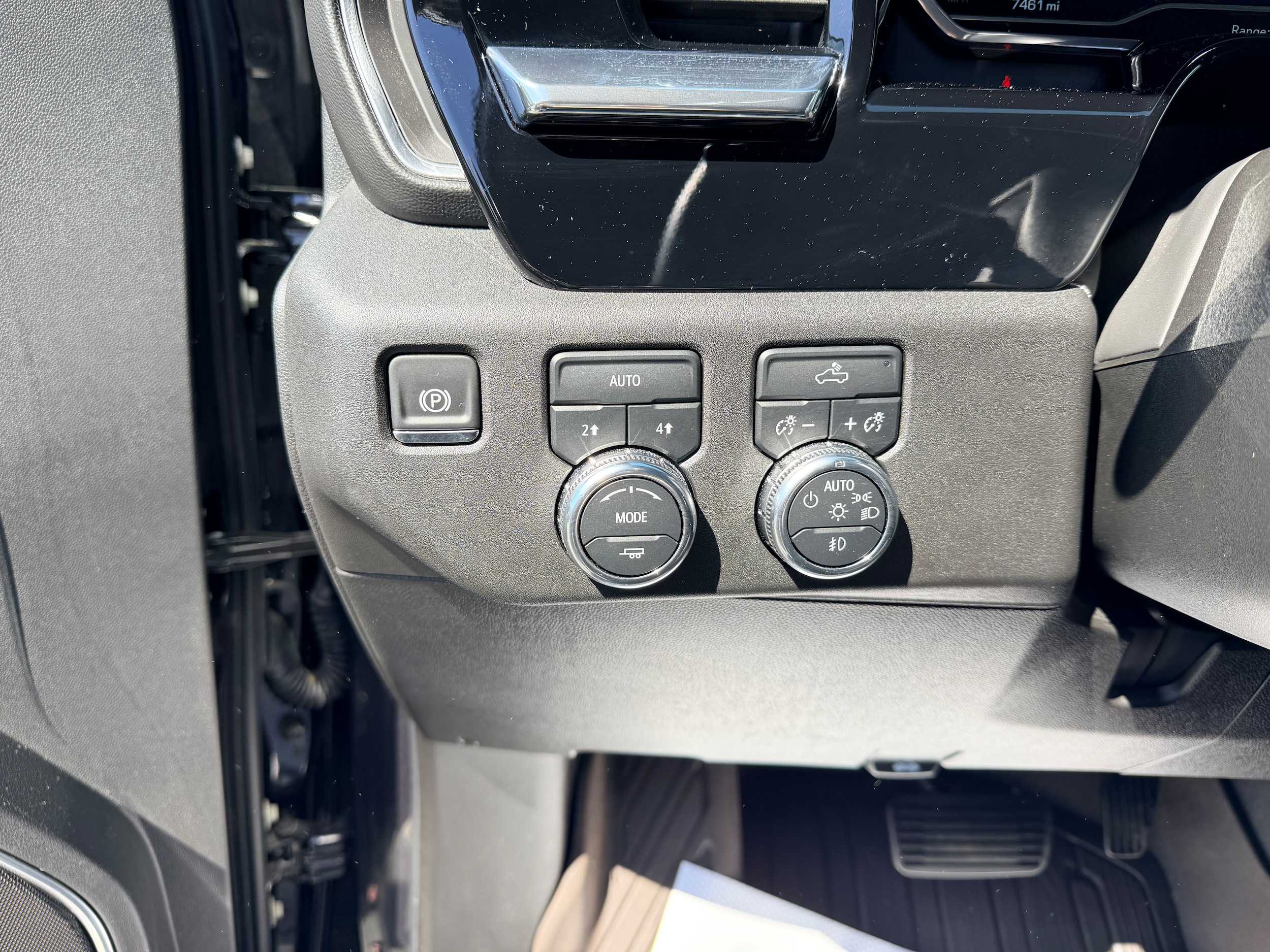 2025 GMC Sierra 1500 Elevation - Photo 11