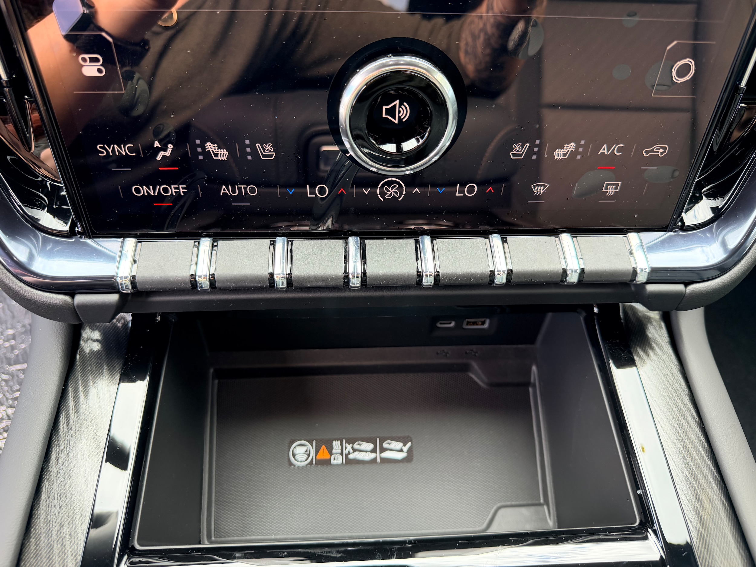 2026 GMC Yukon AT4 - Photo 19
