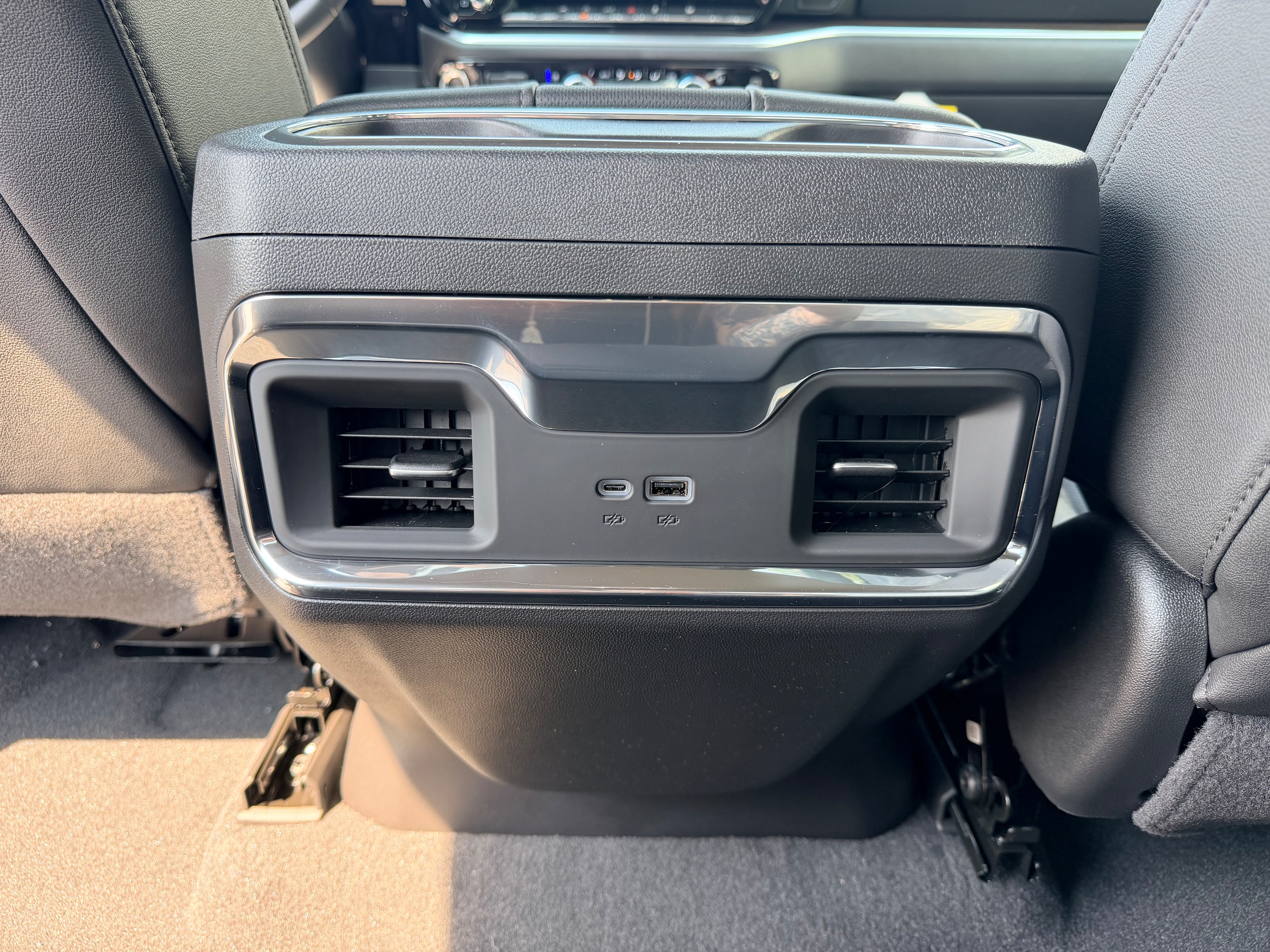 2026 GMC Sierra 1500 SLT - Photo 26