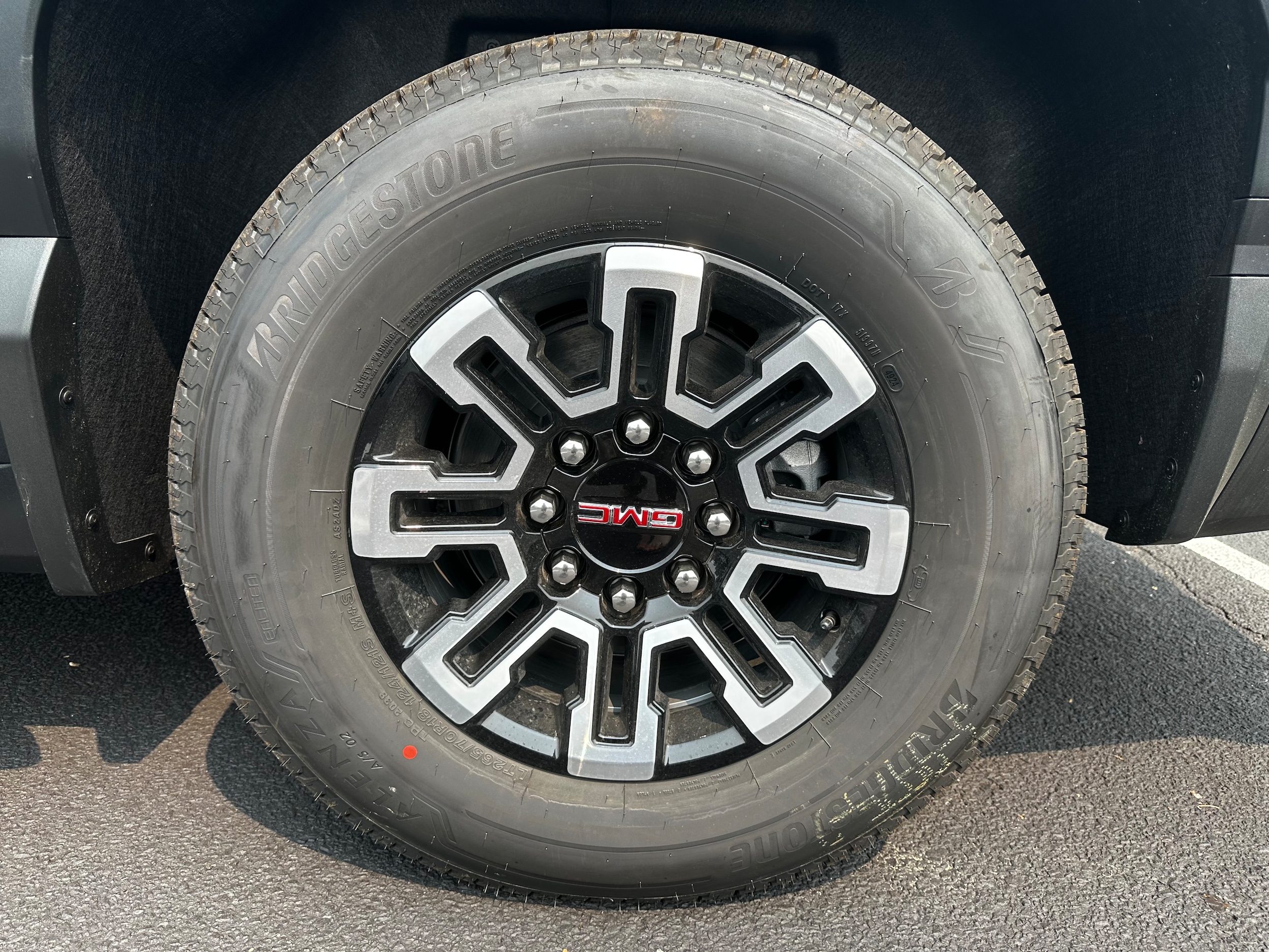 2026 GMC Sierra EV Elevation - Photo 31