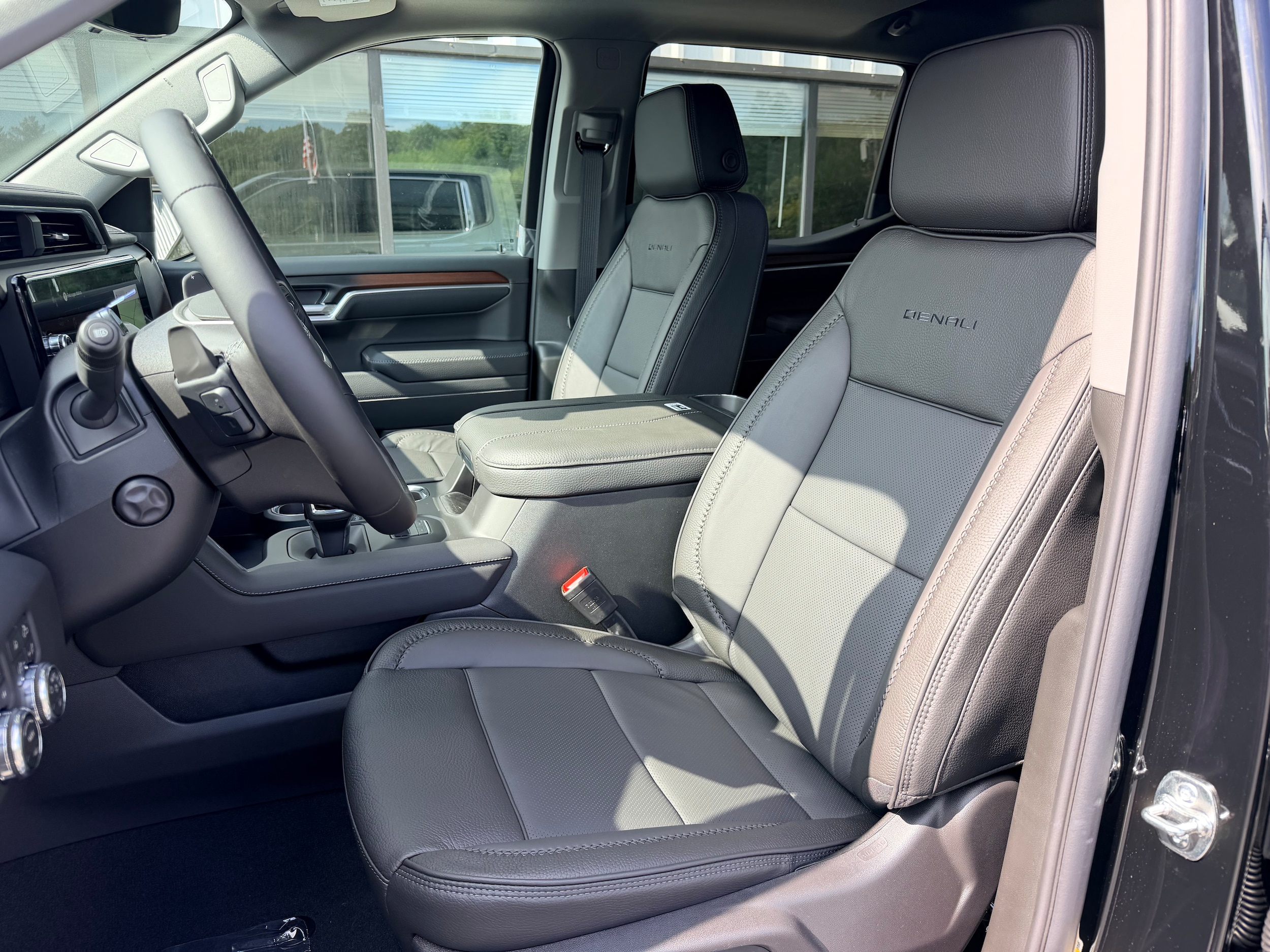 2026 GMC Sierra 1500 Denali - Photo 8