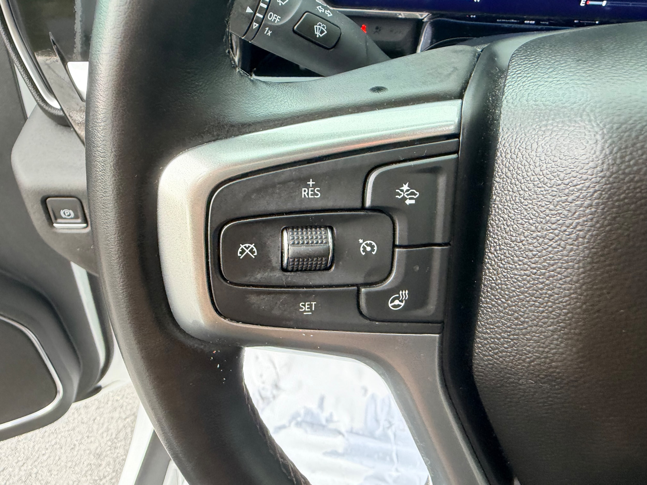 2023 Chevrolet Silverado 1500 LT - Photo 13