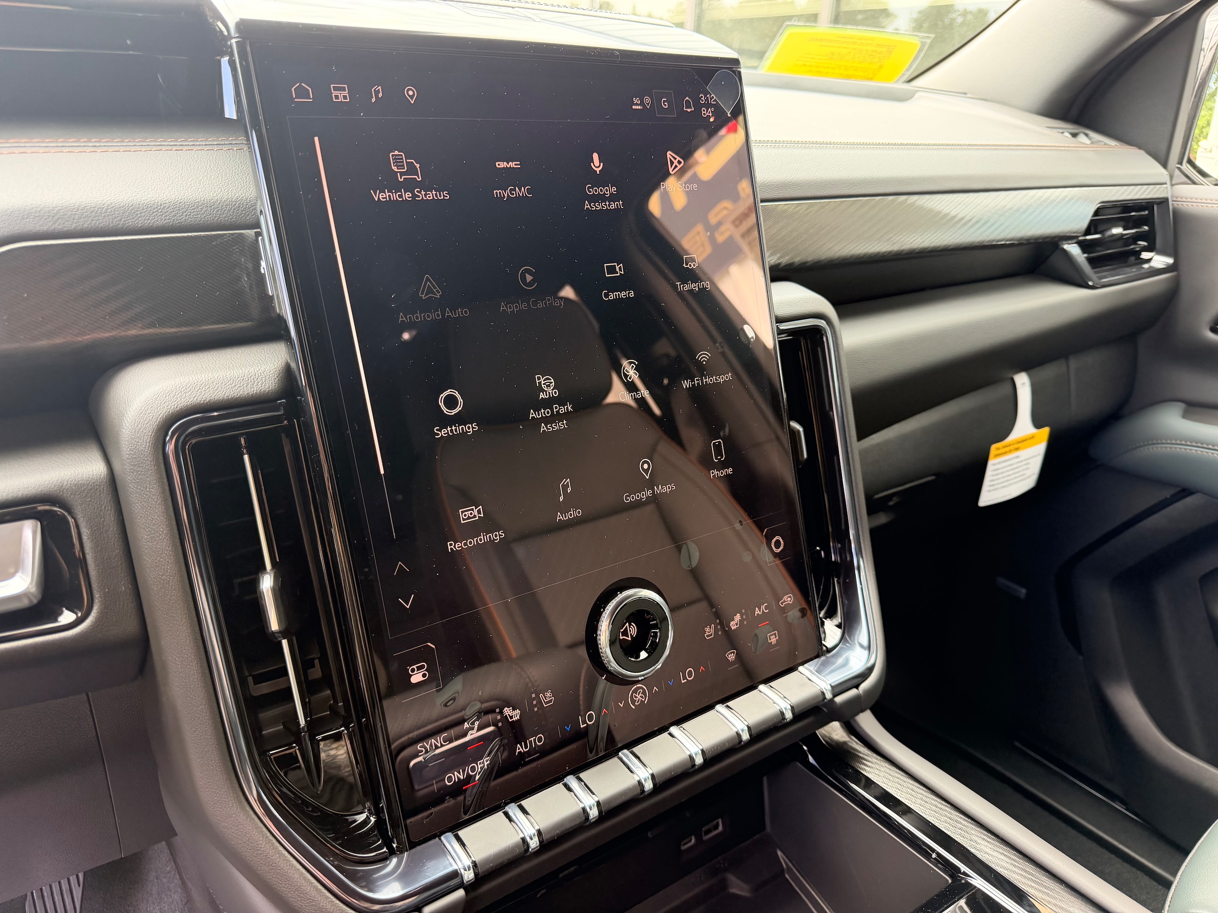 2026 GMC Yukon AT4 - Photo 17