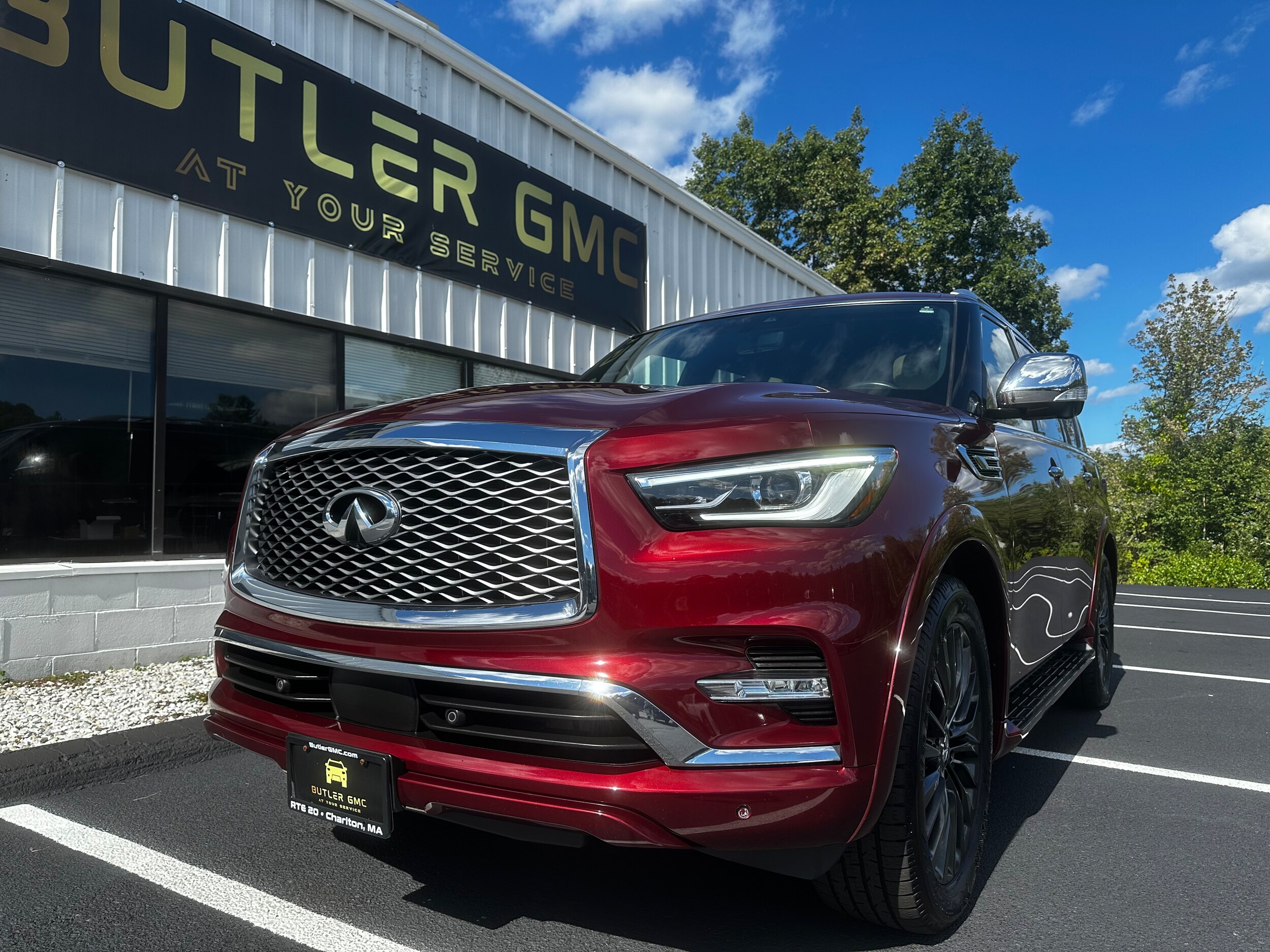 2022 Infiniti QX80 Sensory photo 2