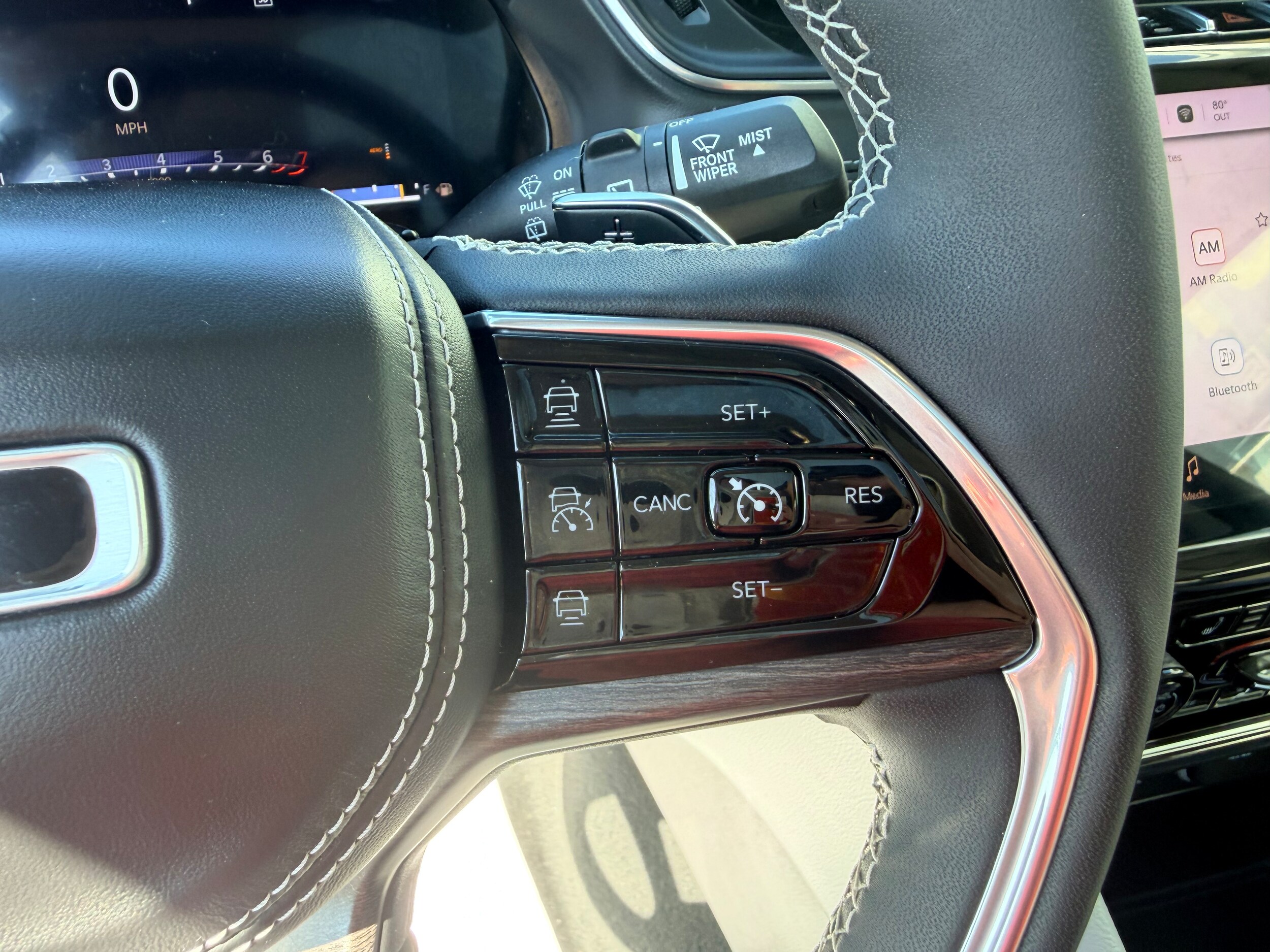 2023 Jeep Grand Cherokee Overland - Photo 12