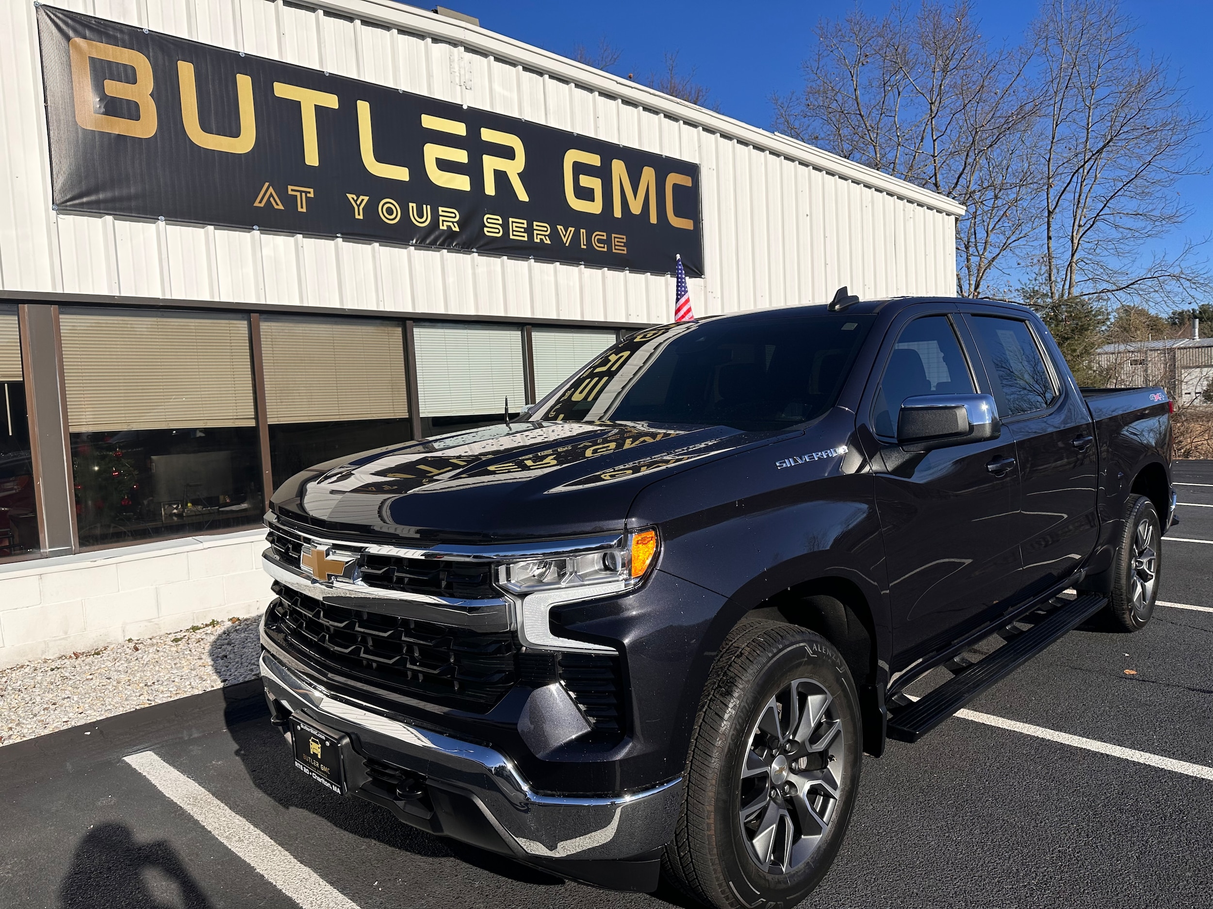 2023 Chevrolet Silverado 1500 LT's photo