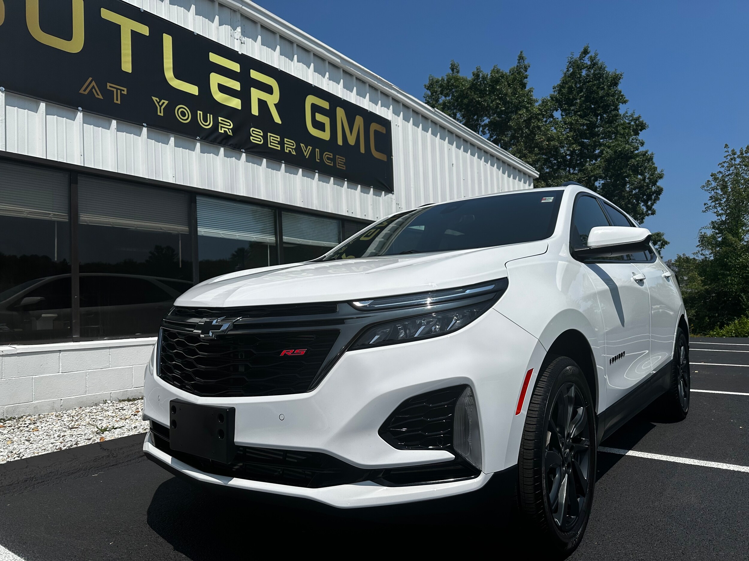 2023 Chevrolet Equinox RS photo 2
