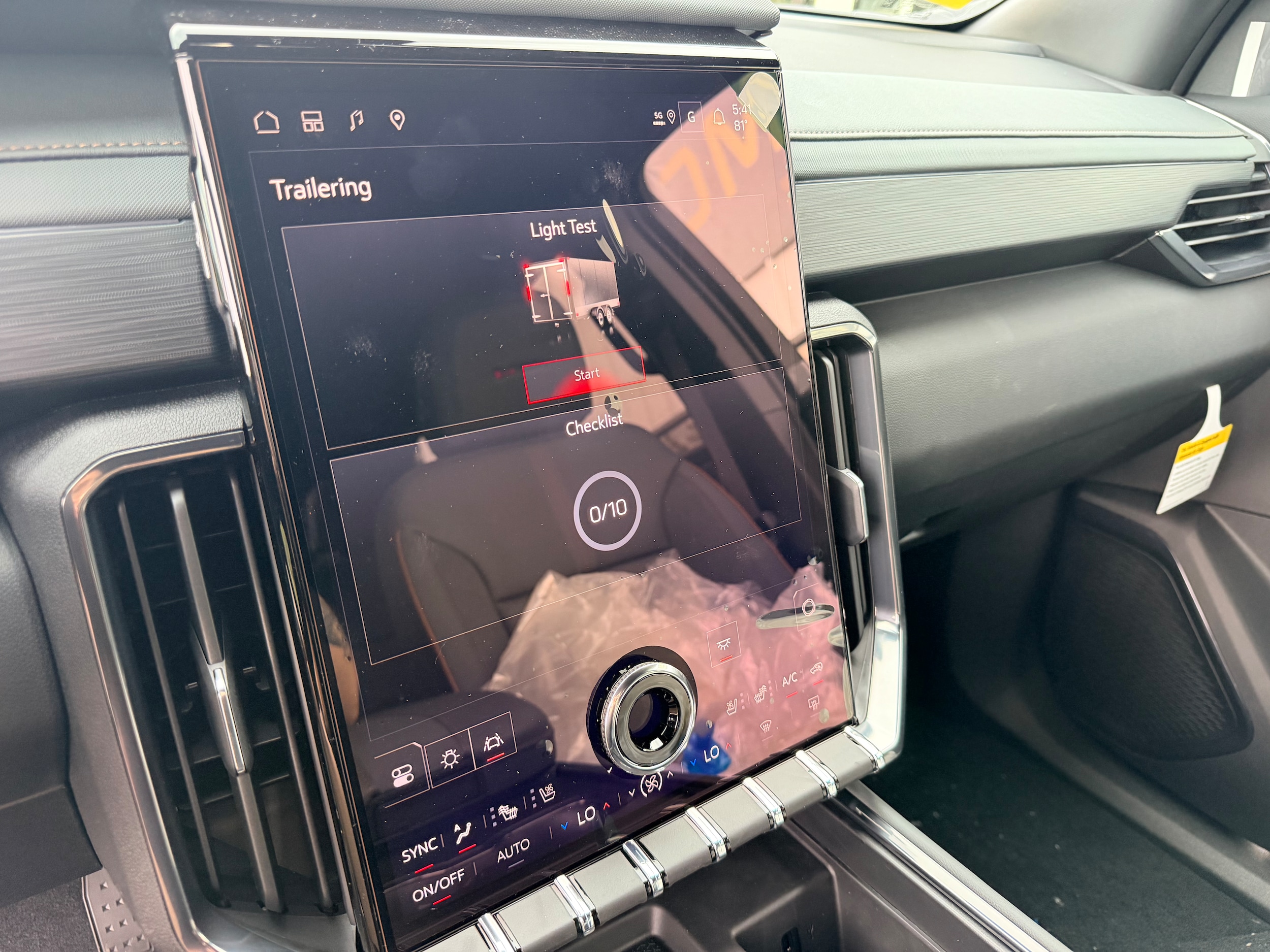 2027 GMC Acadia AT4 - Photo 18