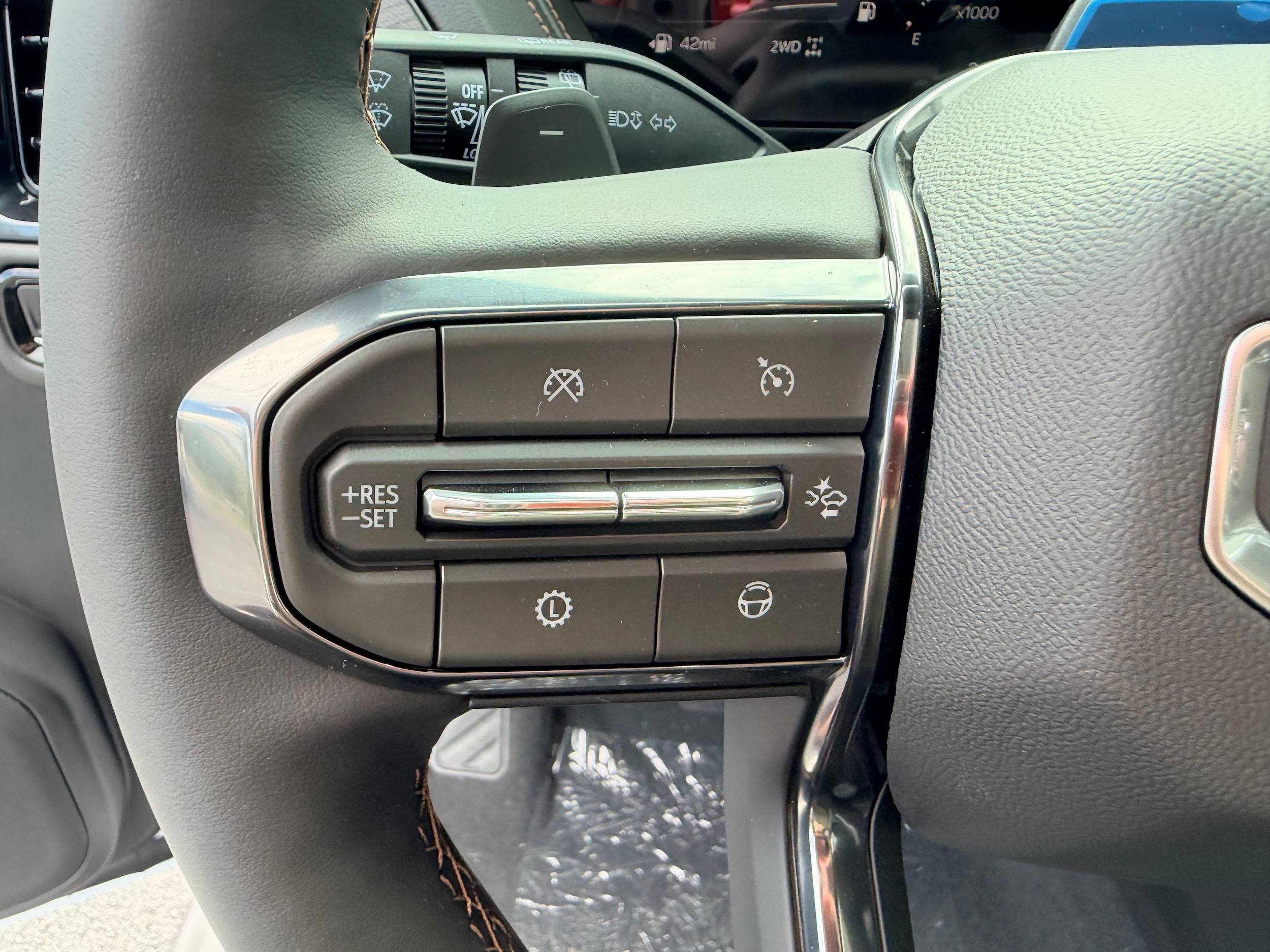 2026 GMC Yukon AT4 - Photo 13