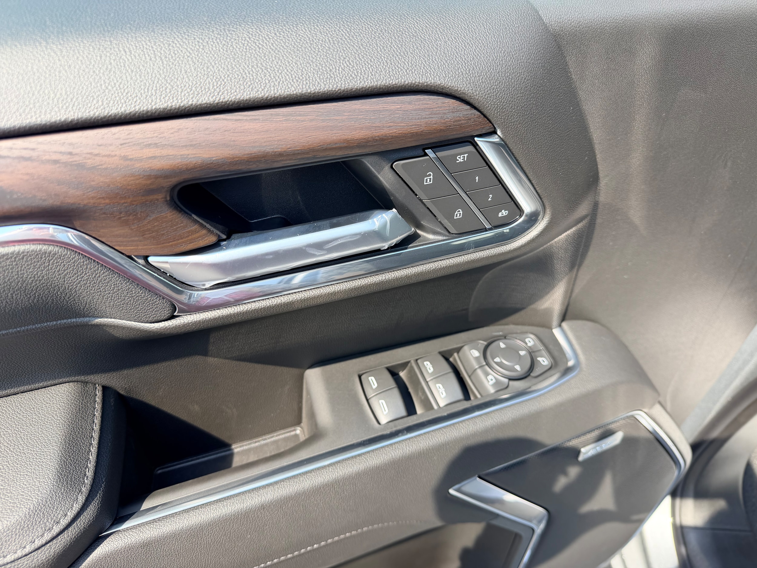 2026 GMC Sierra 1500 SLT - Photo 7