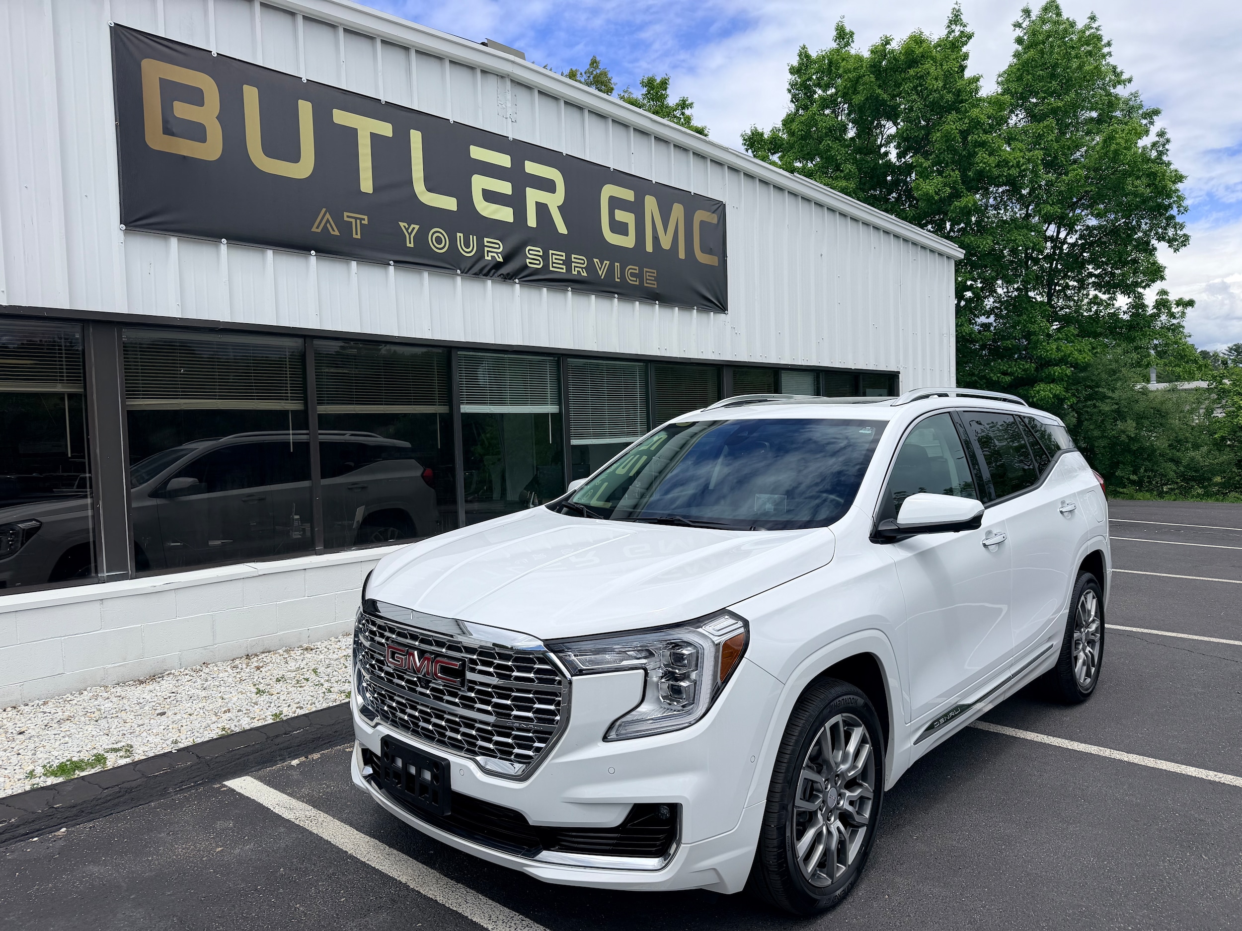 2023 GMC Terrain Denali AWD's photo