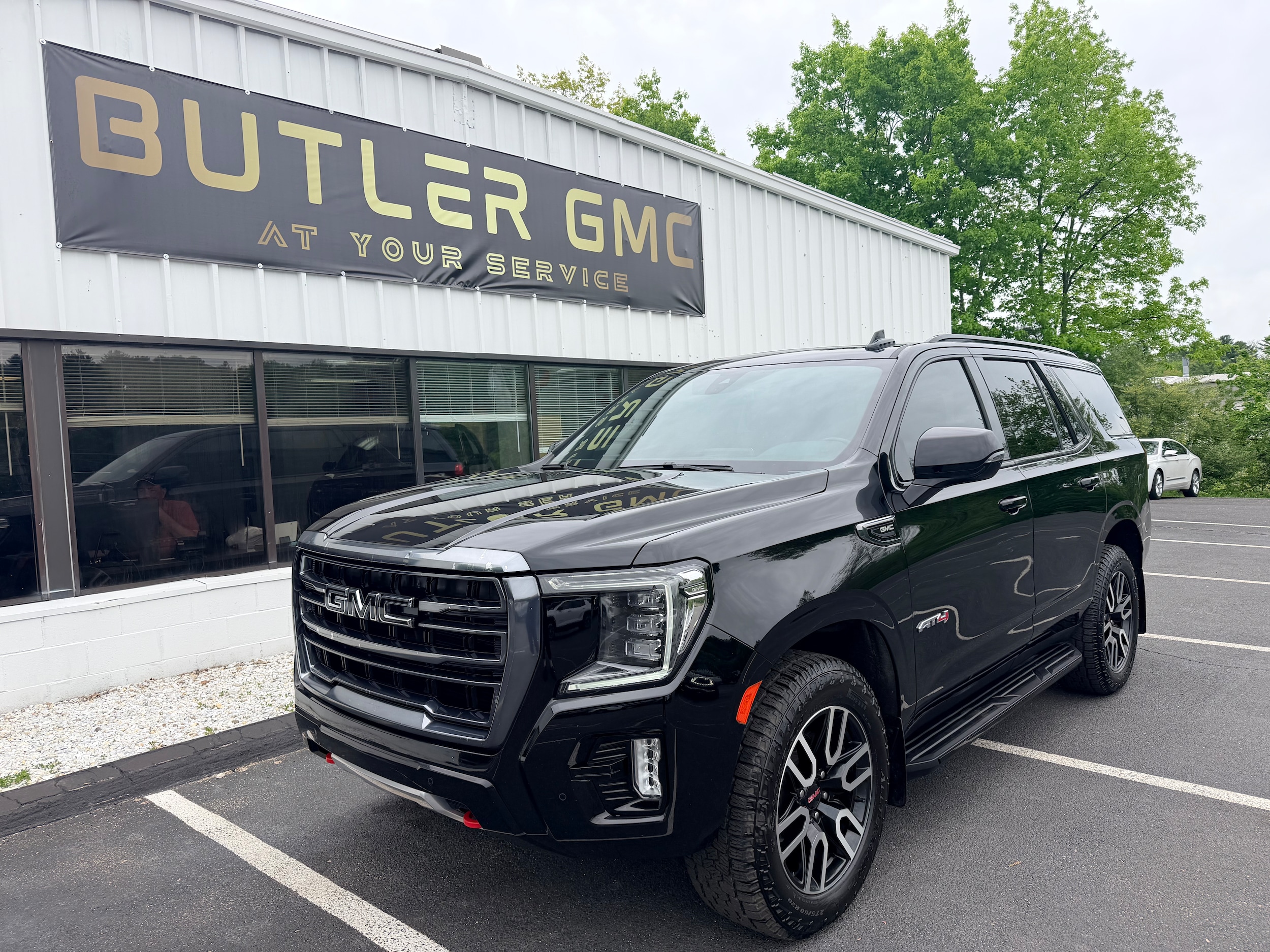 2022 GMC Yukon AT4 4X4's photo