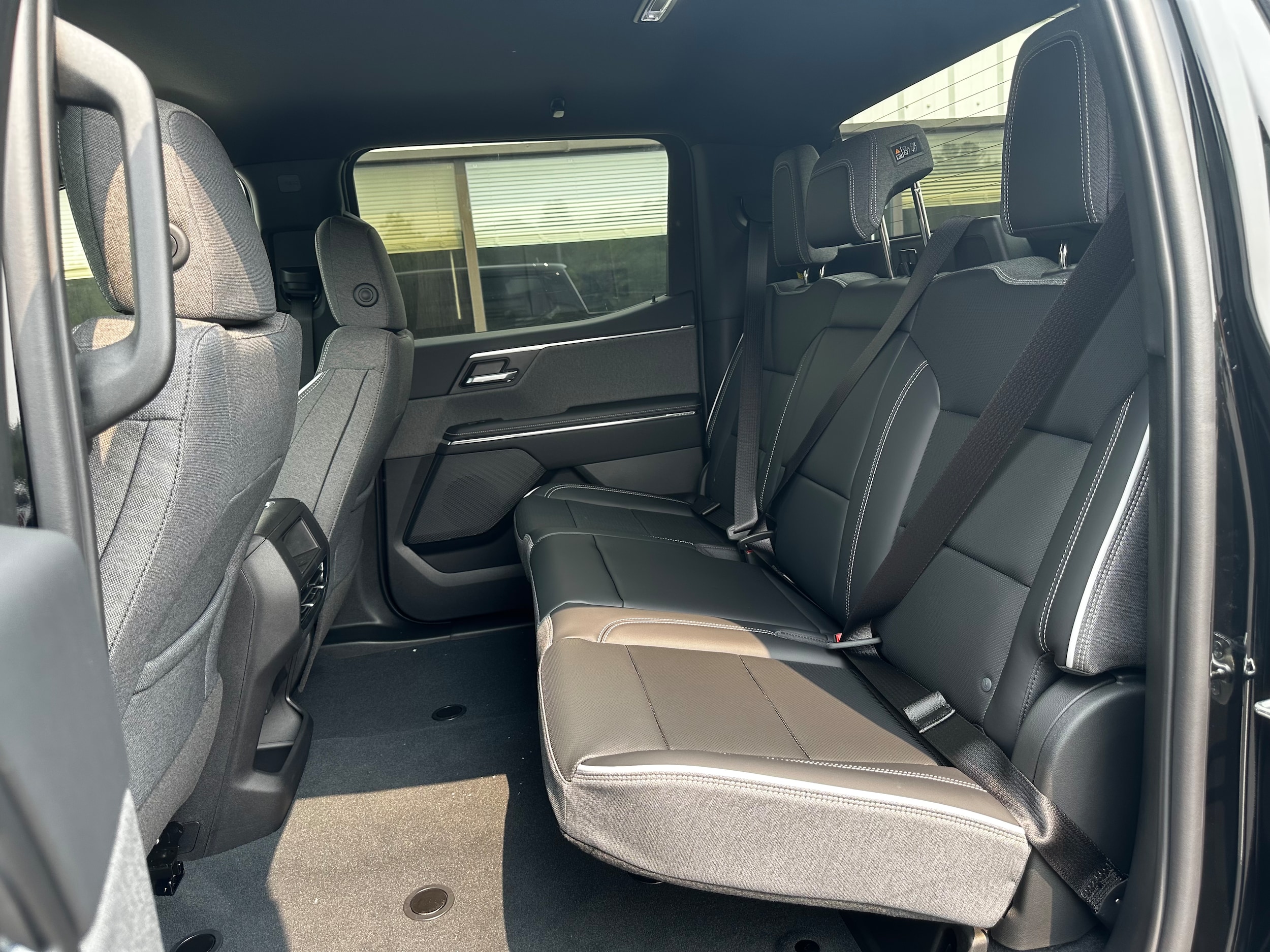 2026 GMC Sierra EV Elevation - Photo 25