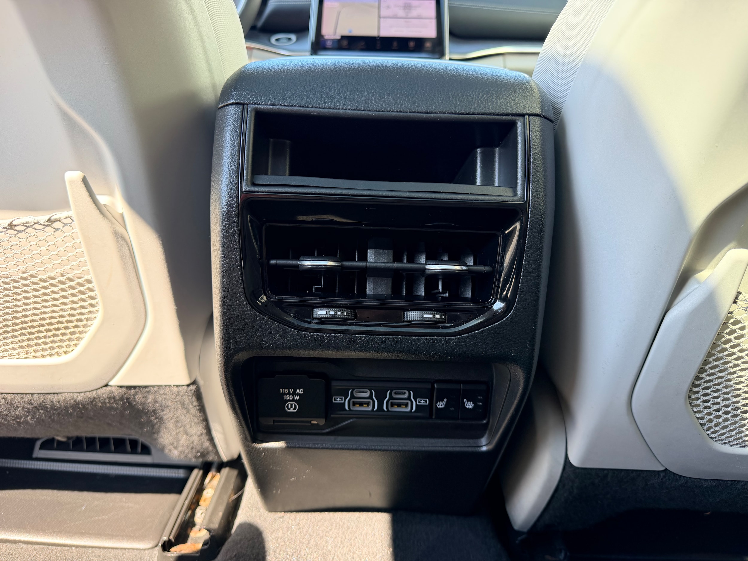 2023 Jeep Grand Cherokee Overland - Photo 25