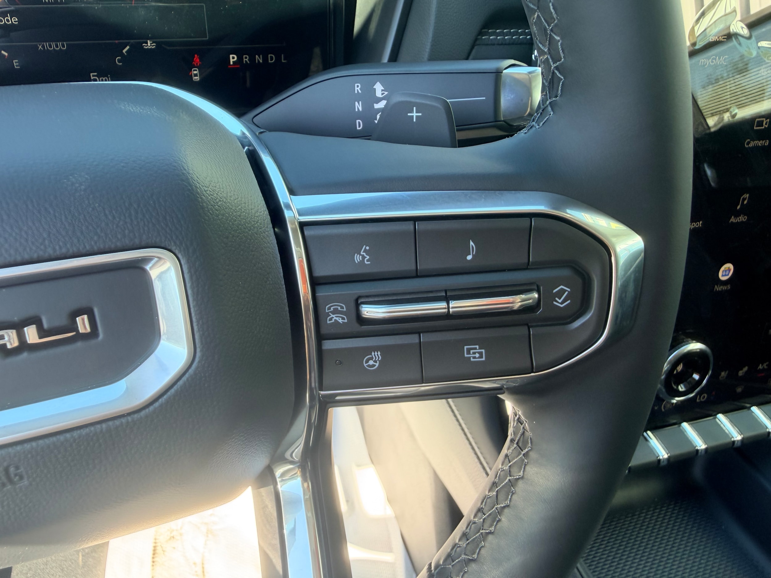 2026 GMC Terrain Denali - Photo 12