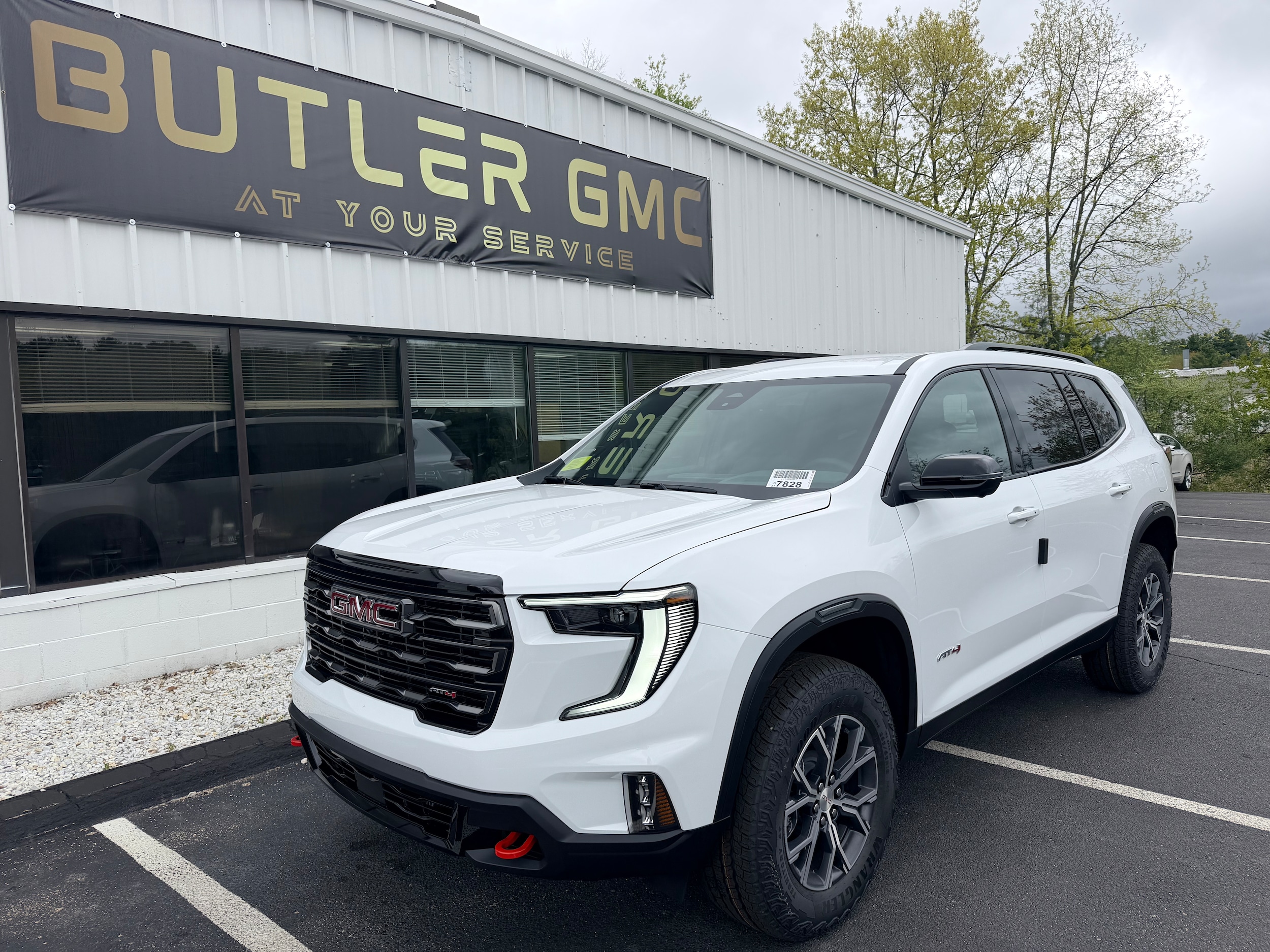 2026 GMC Acadia AT4 AWD's photo